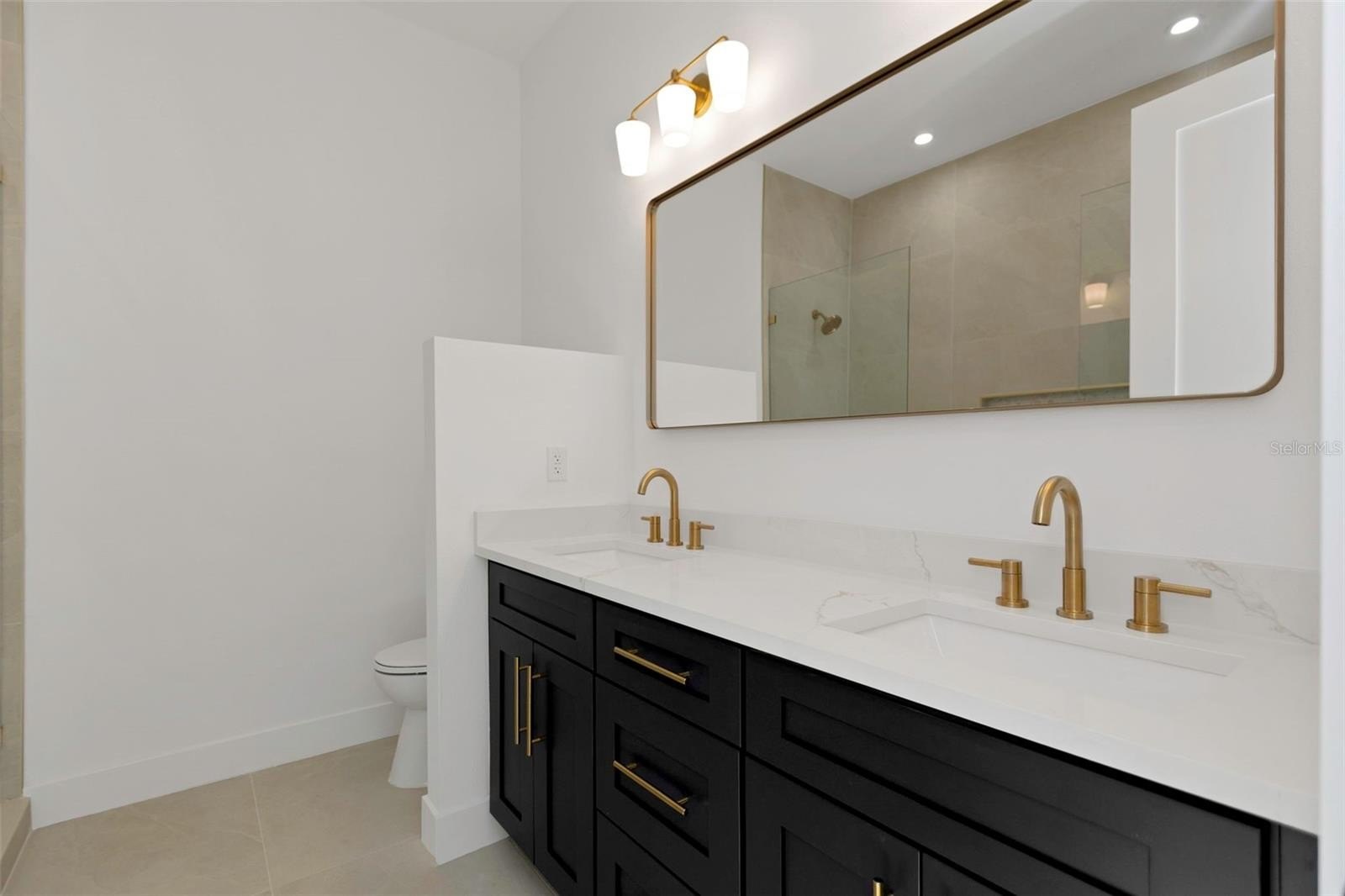 ST PETERSBURG, Florida, 33705, United States, 3 Bedrooms Bedrooms, ,2 BathroomsBathrooms,Residential,For Sale,1989946