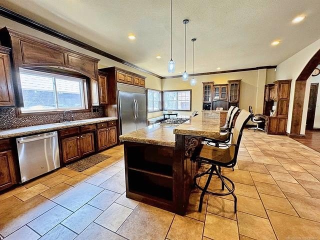 Tahlequah, Oklahoma, 74464, United States, 4 Bedrooms Bedrooms, ,6 BathroomsBathrooms,Residential,For Sale,1983044