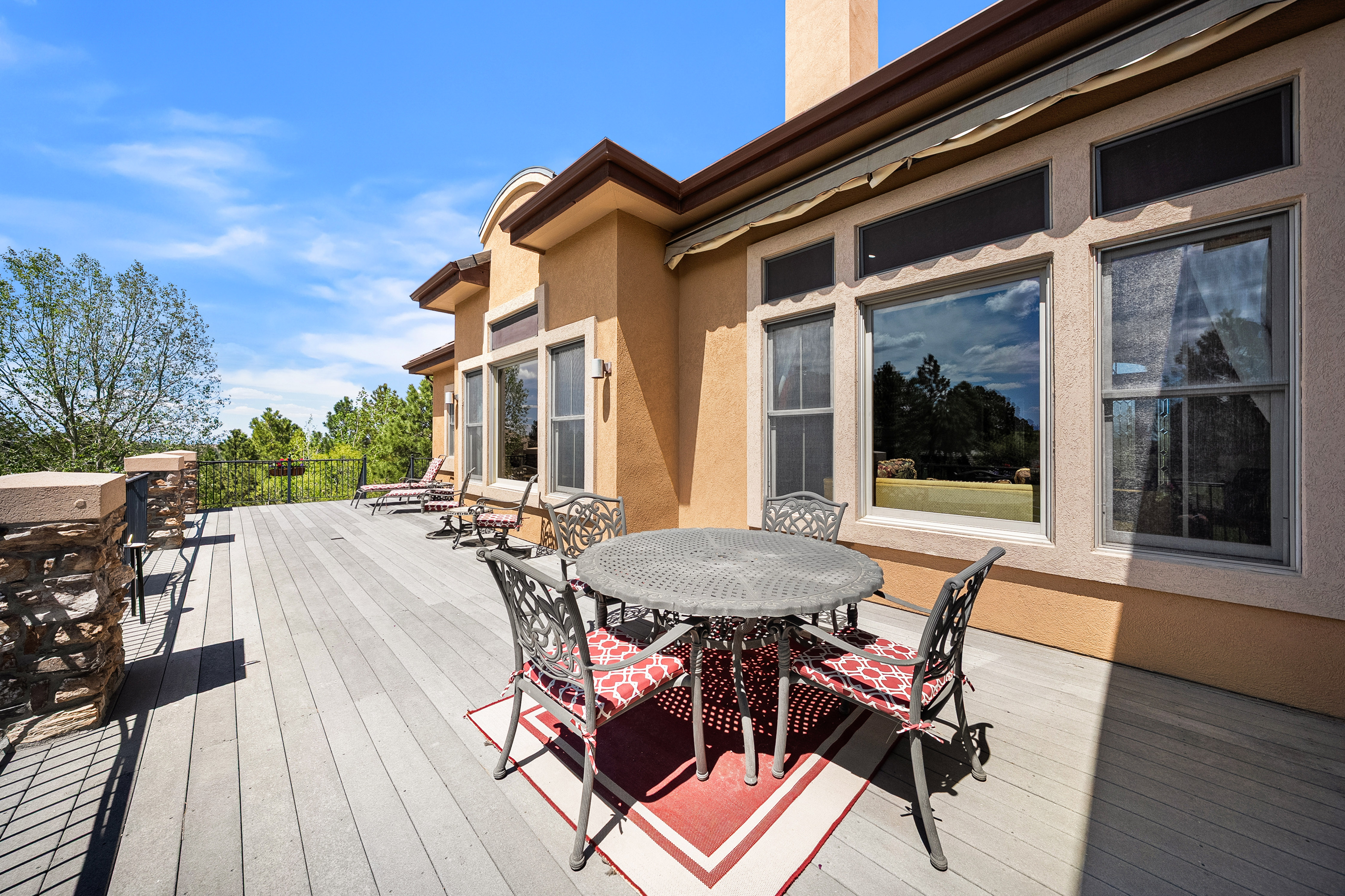  Exceptional ranch-style home in the prestigious gated golf course community - 物件實景