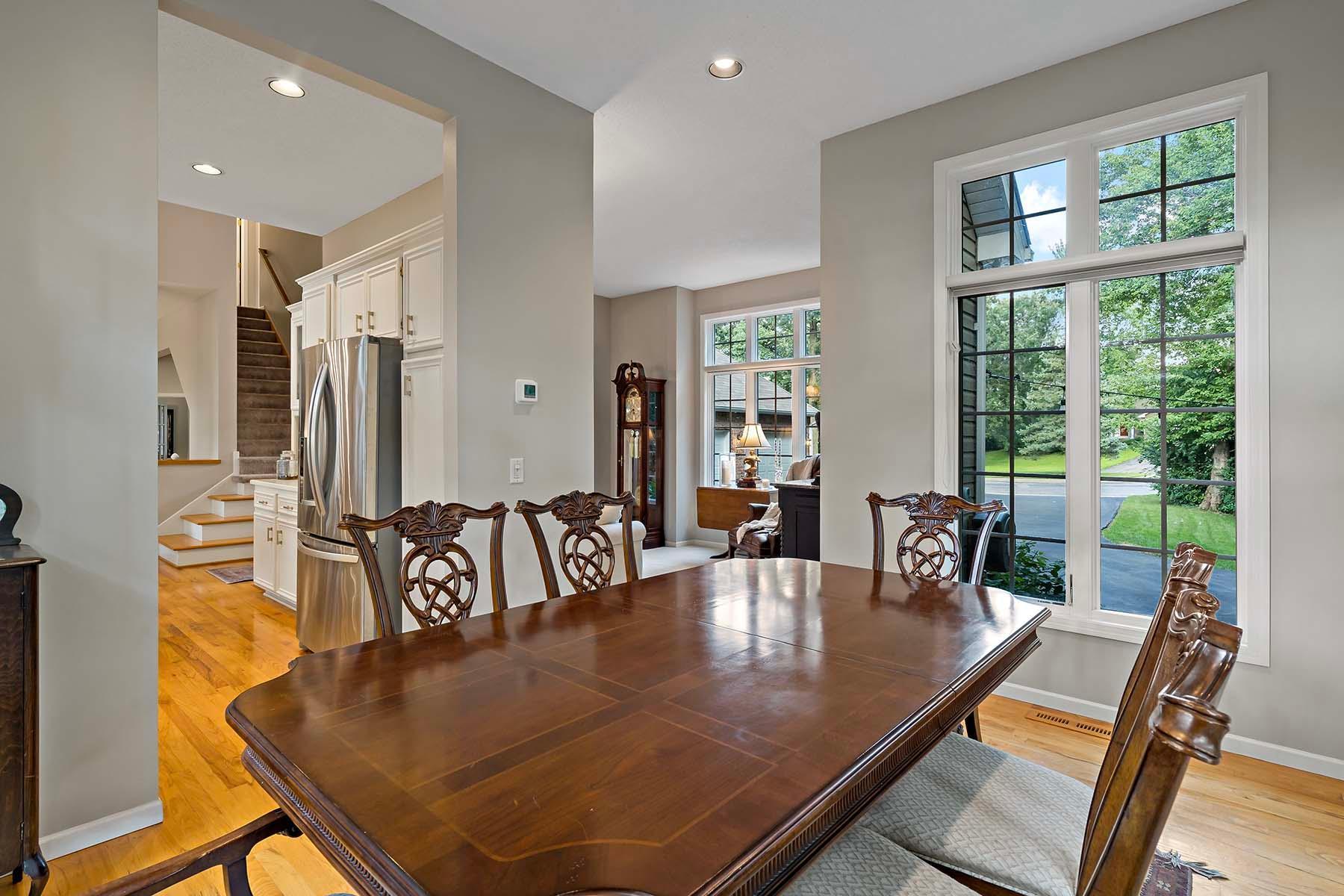 Burnsville, Minnesota, 55306, United States, 5 Bedrooms Bedrooms, ,3 BathroomsBathrooms,Residential,For Sale,1924663