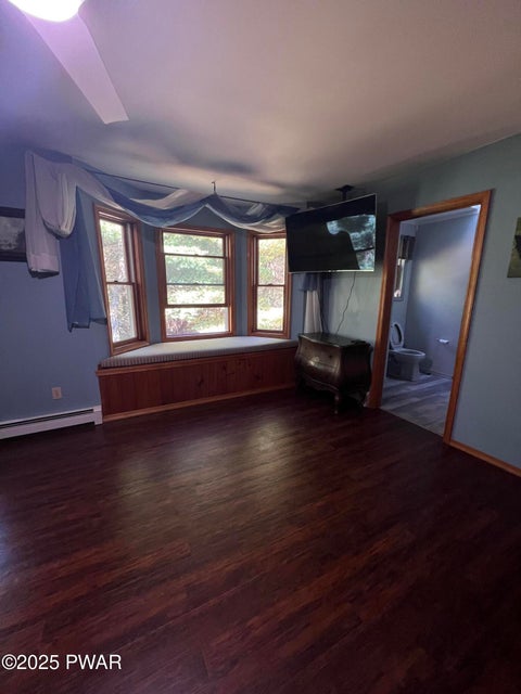 Milford, Pennsylvania, 18337, United States, 3 Bedrooms Bedrooms, ,3 BathroomsBathrooms,Residential,For Sale,1981276