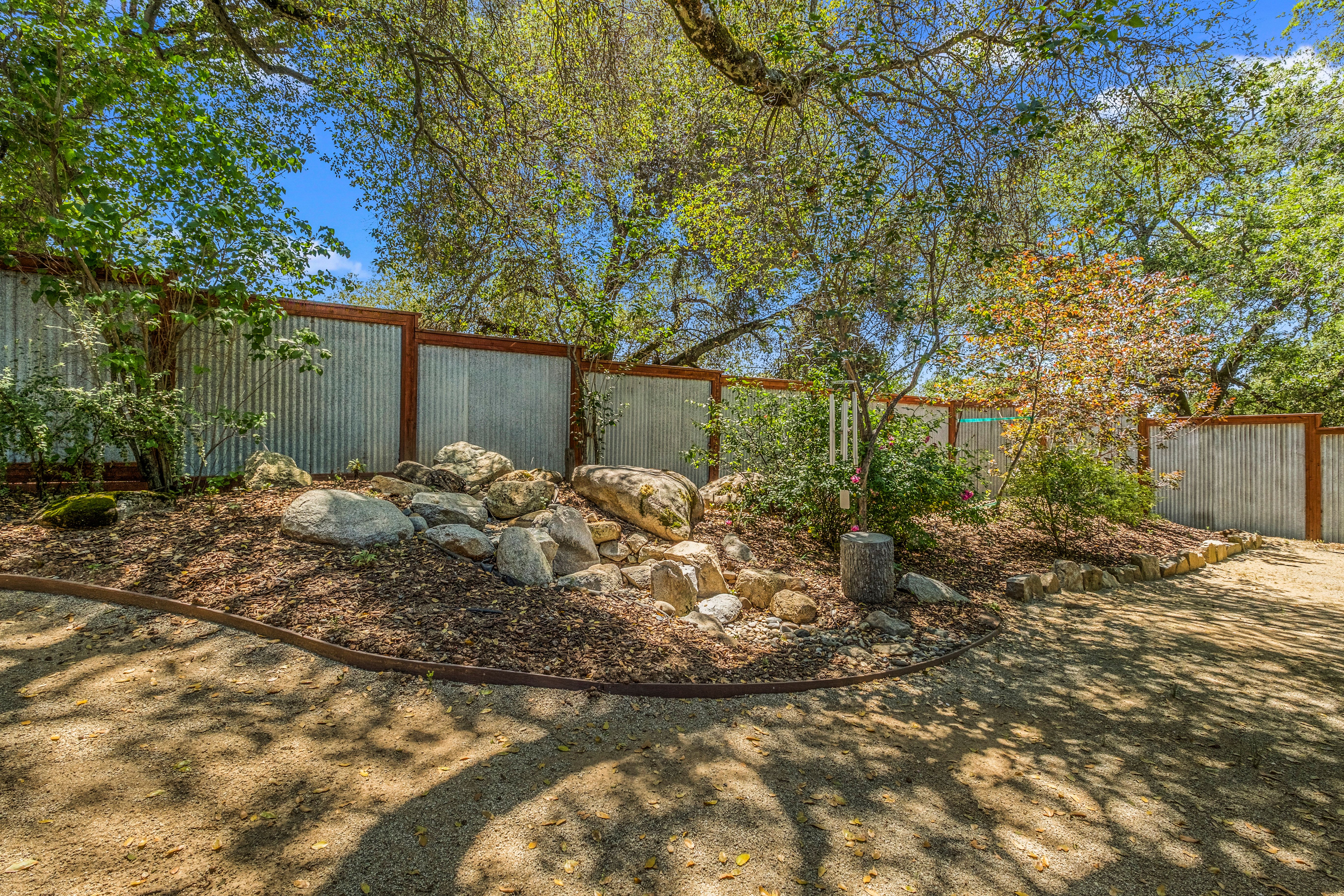  7401 Fairplay Road, Somerset, CA 95684 - 物件實景