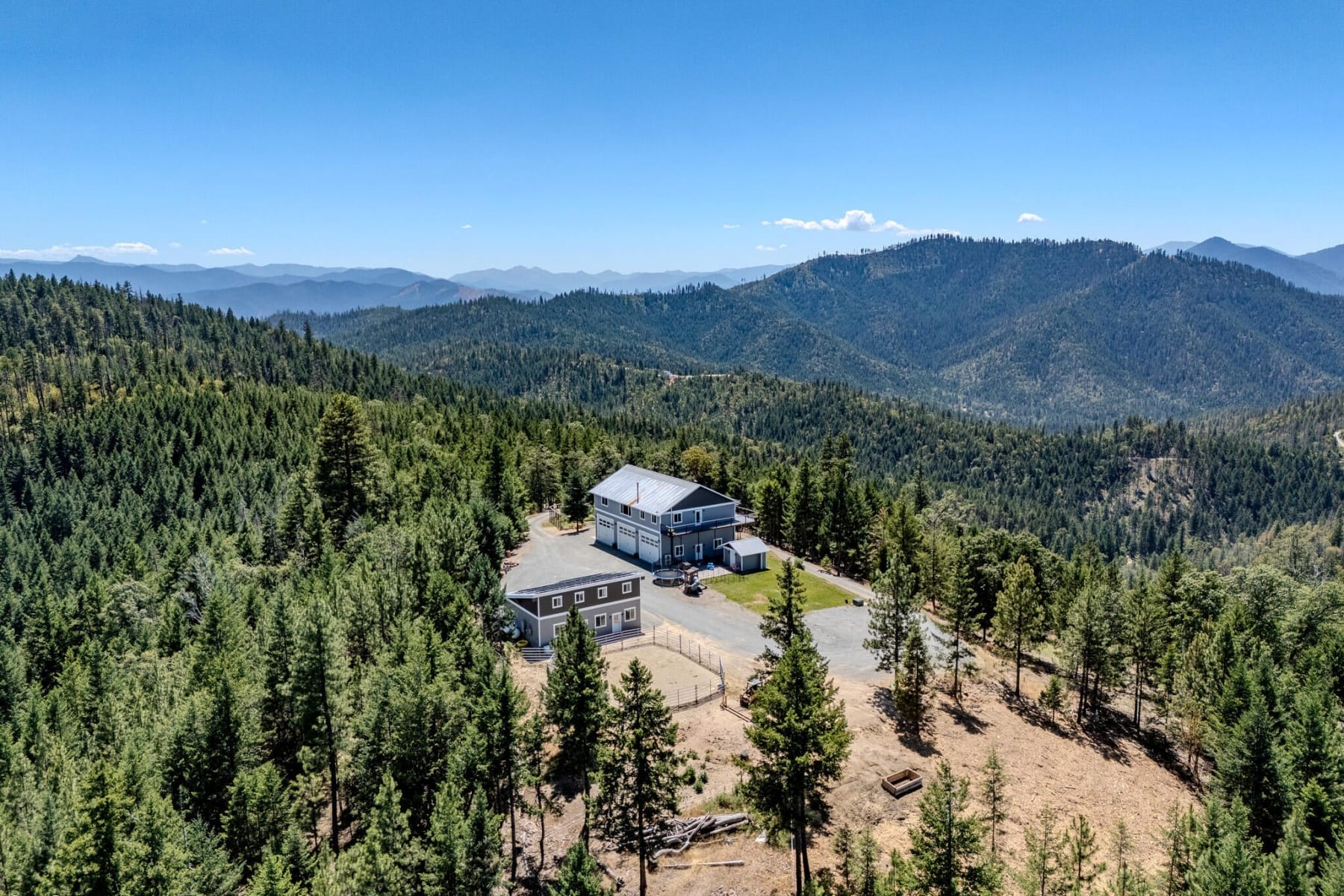  7036 Griffin Lane Jacksonville, OR 97530 - 物件實景