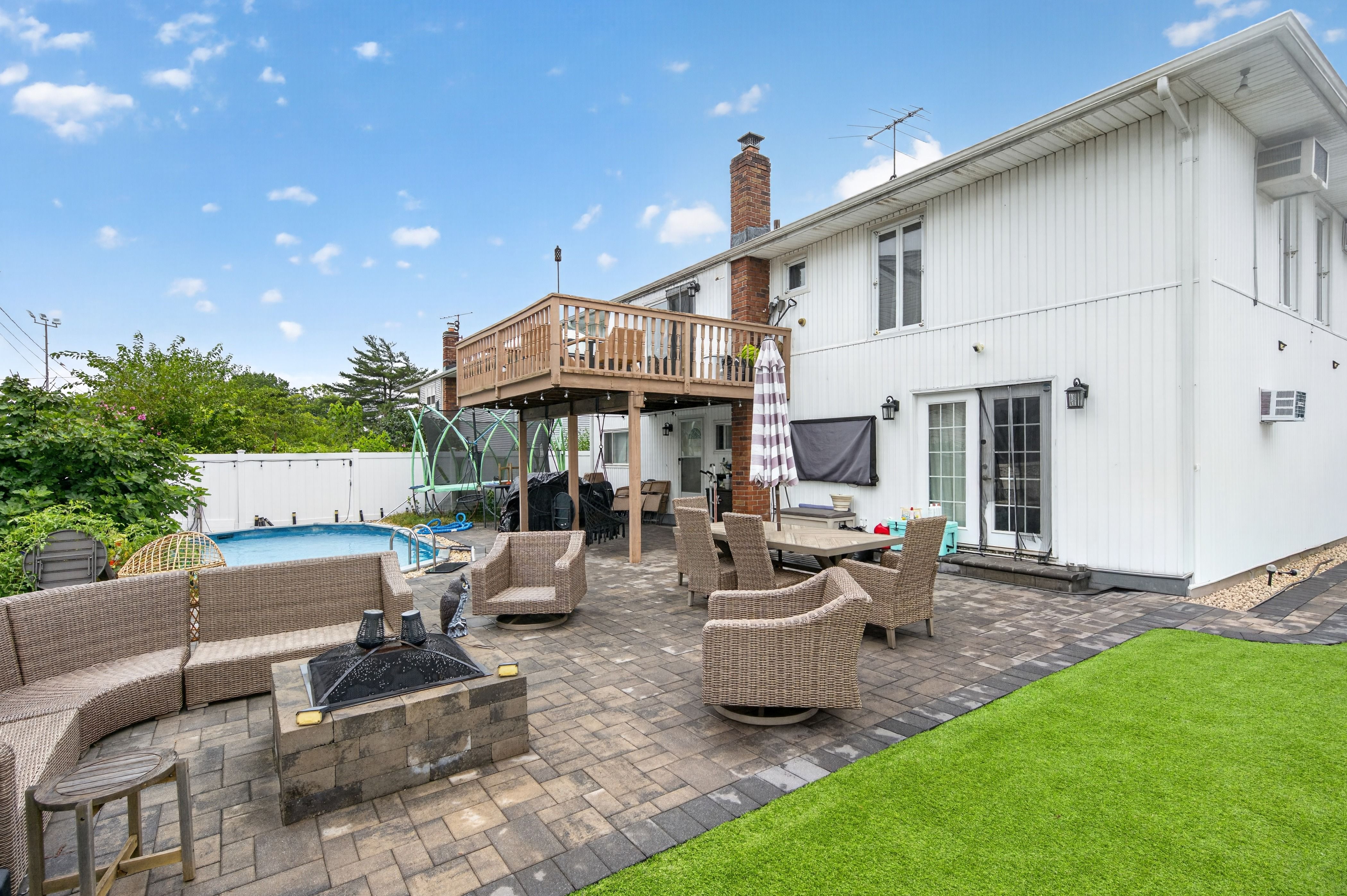  103 Motor Avenue, Farmingdale, NY, 11735 - 物件實景