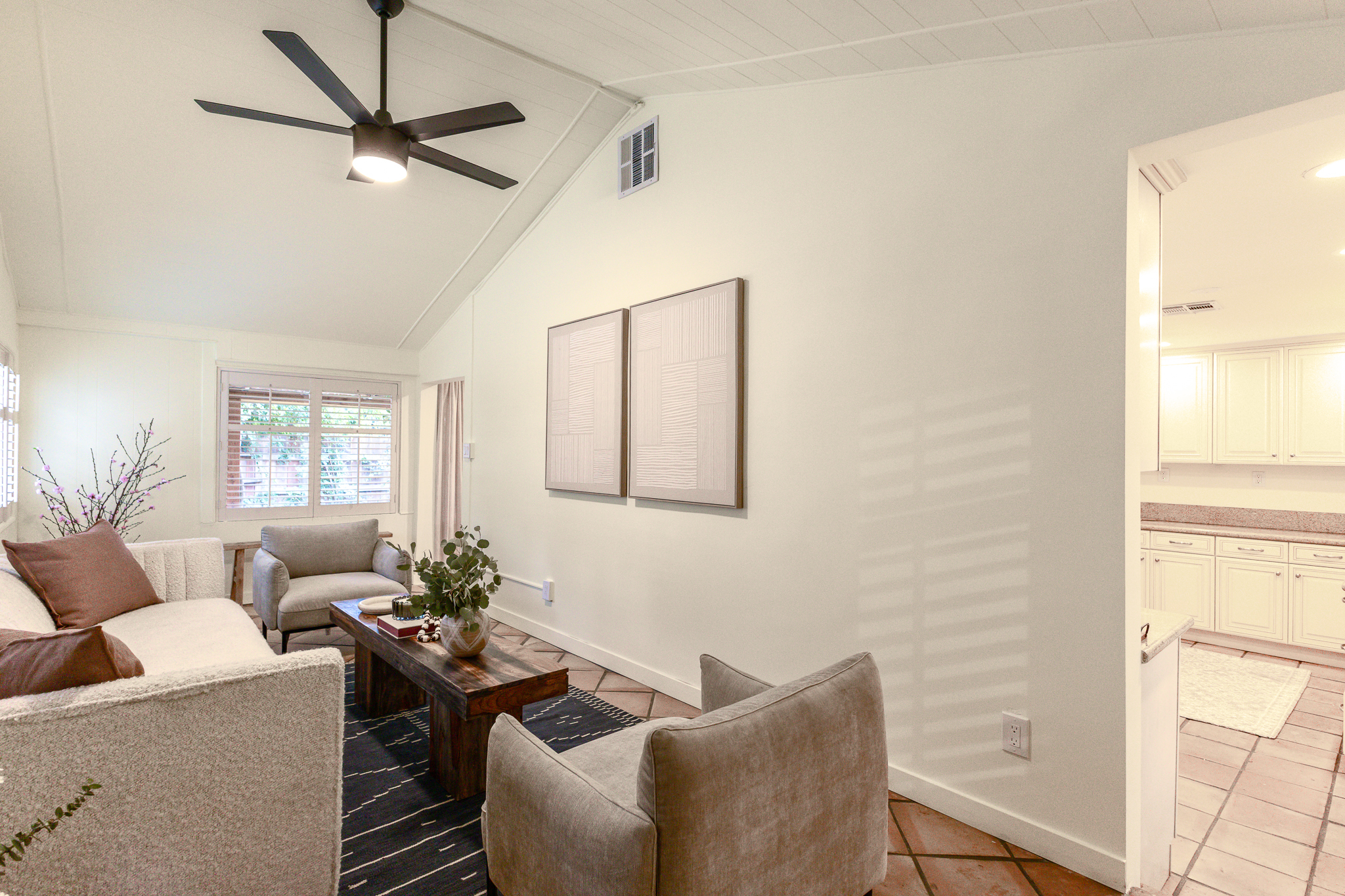  927 Pine Grove Ave - 物件實景