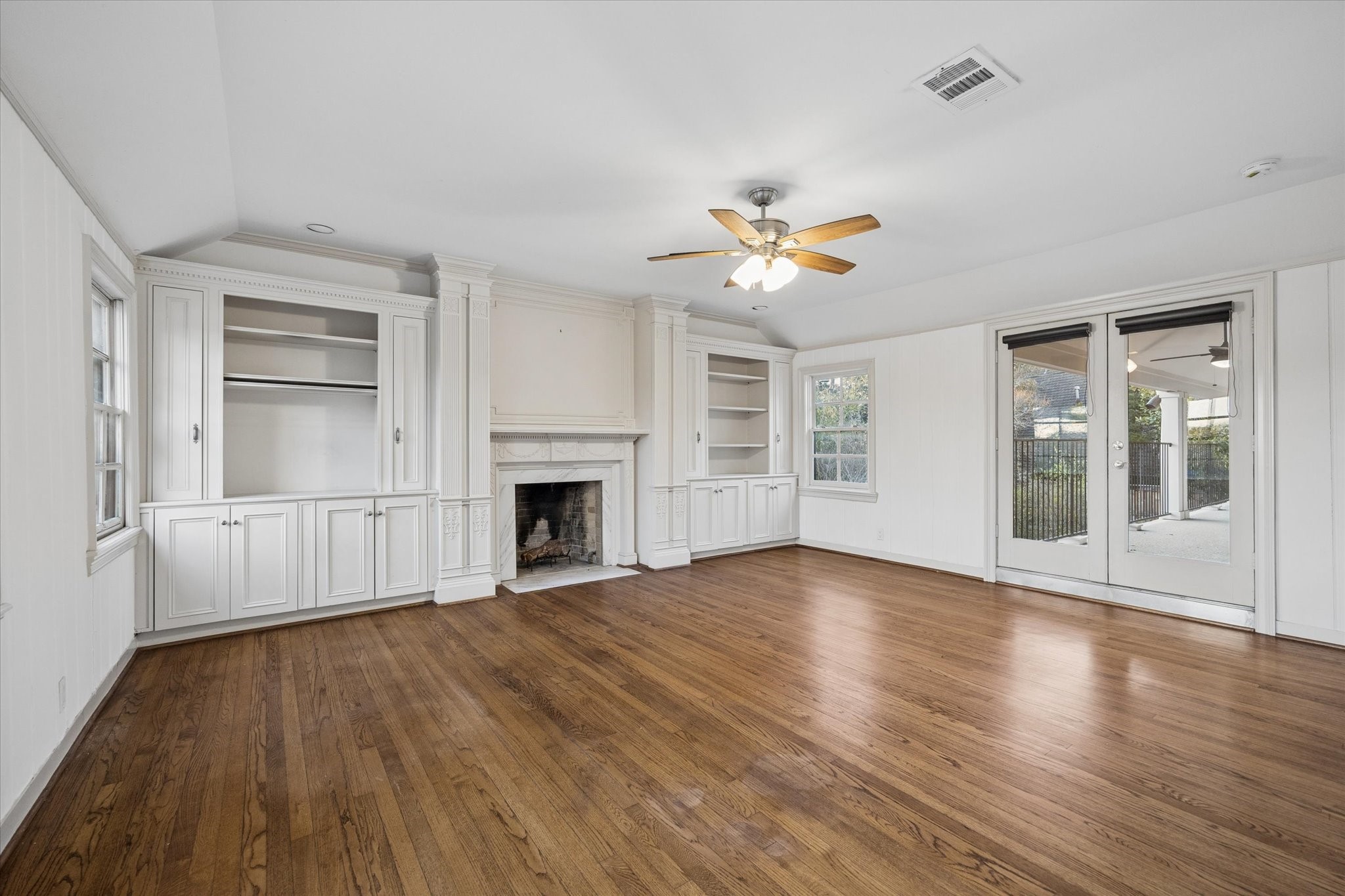  3020 San Felipe Street - 物件實景