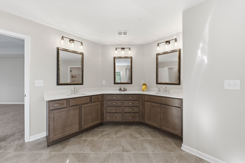 Fortson, Georgia, 31808, United States, 5 Bedrooms Bedrooms, ,5 BathroomsBathrooms,Residential,For Sale,1996053