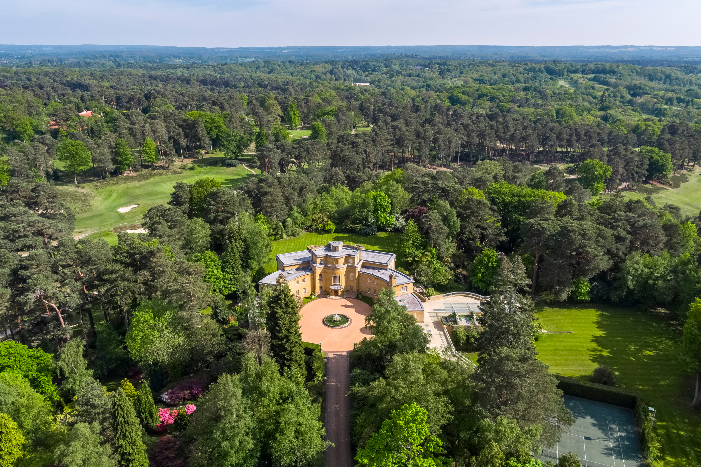  A Landmark Art Deco Estate on St George’s Hill - 物件實景