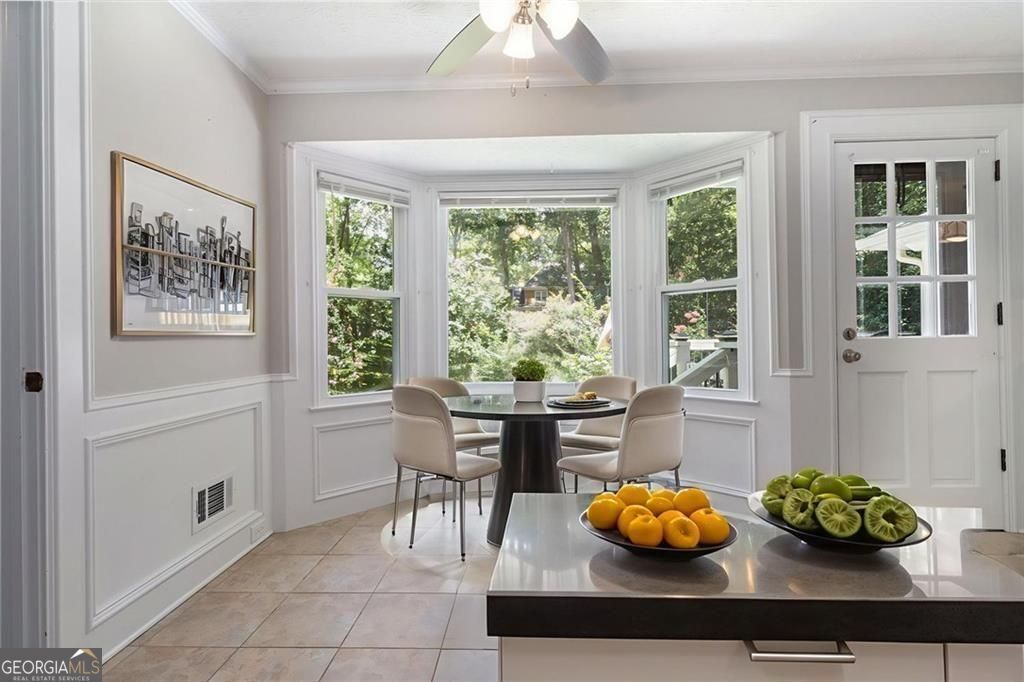 Roswell, Georgia, 30075, United States, 6 Bedrooms Bedrooms, ,4 BathroomsBathrooms,Residential,For Sale,1910371