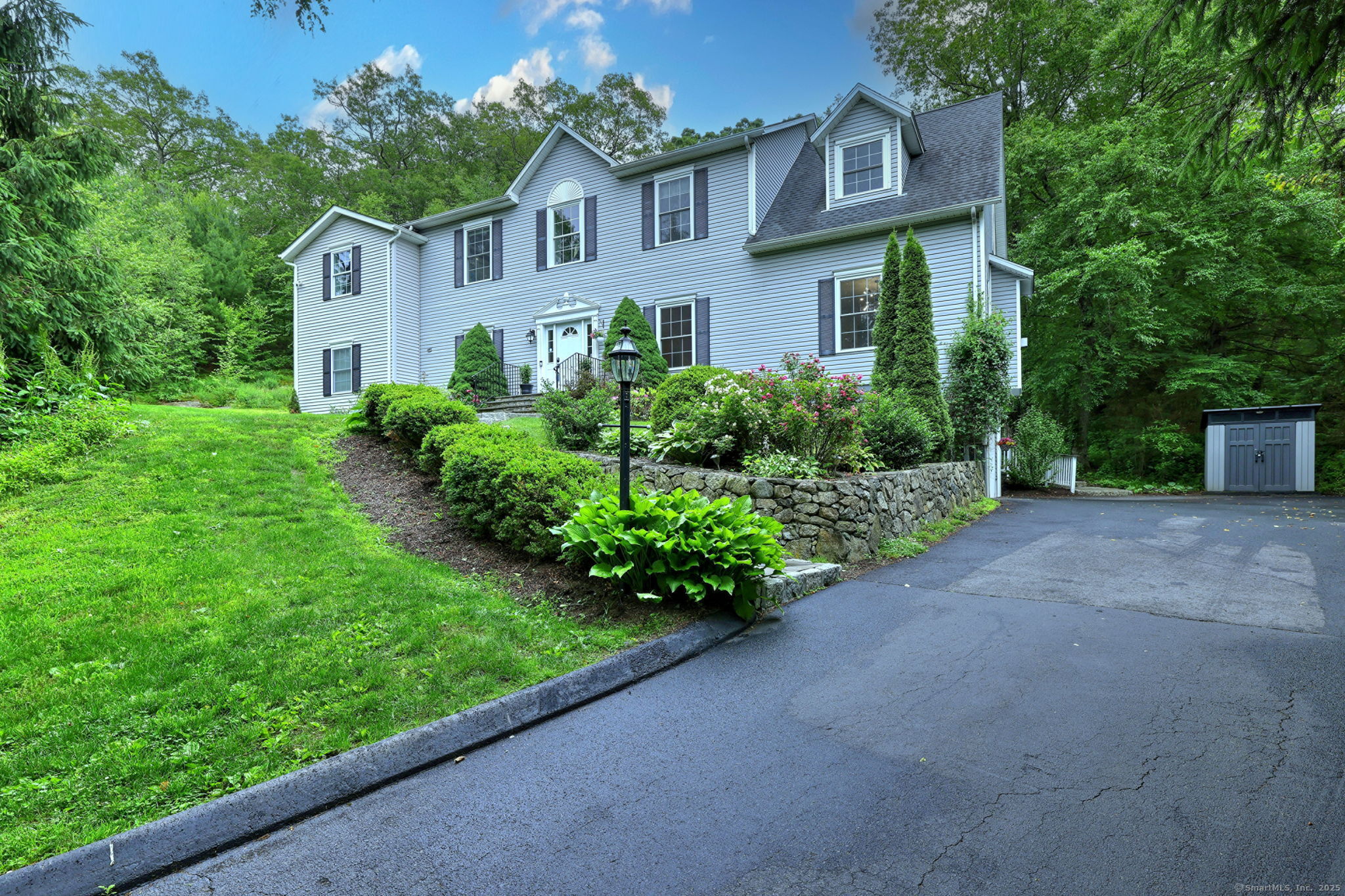 Newtown, Connecticut, 06470, United States, 5 Bedrooms Bedrooms, ,5 BathroomsBathrooms,Residential,For Sale,1907241