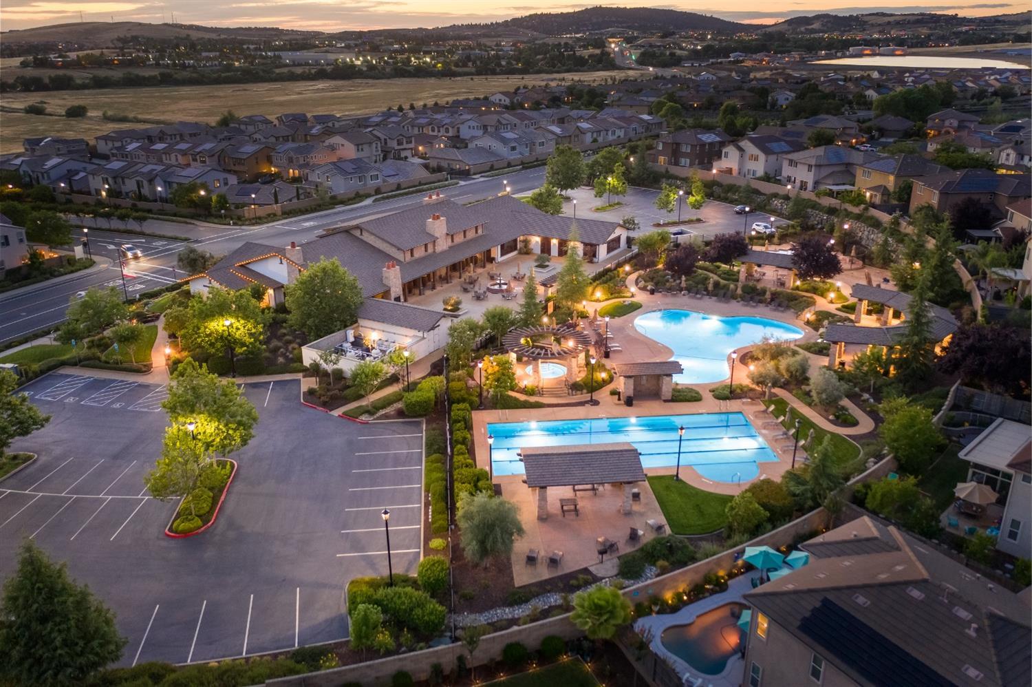 El Dorado Hills, California, 95762, United States, 3 Bedrooms Bedrooms, ,3 BathroomsBathrooms,Residential,For Sale,1932064