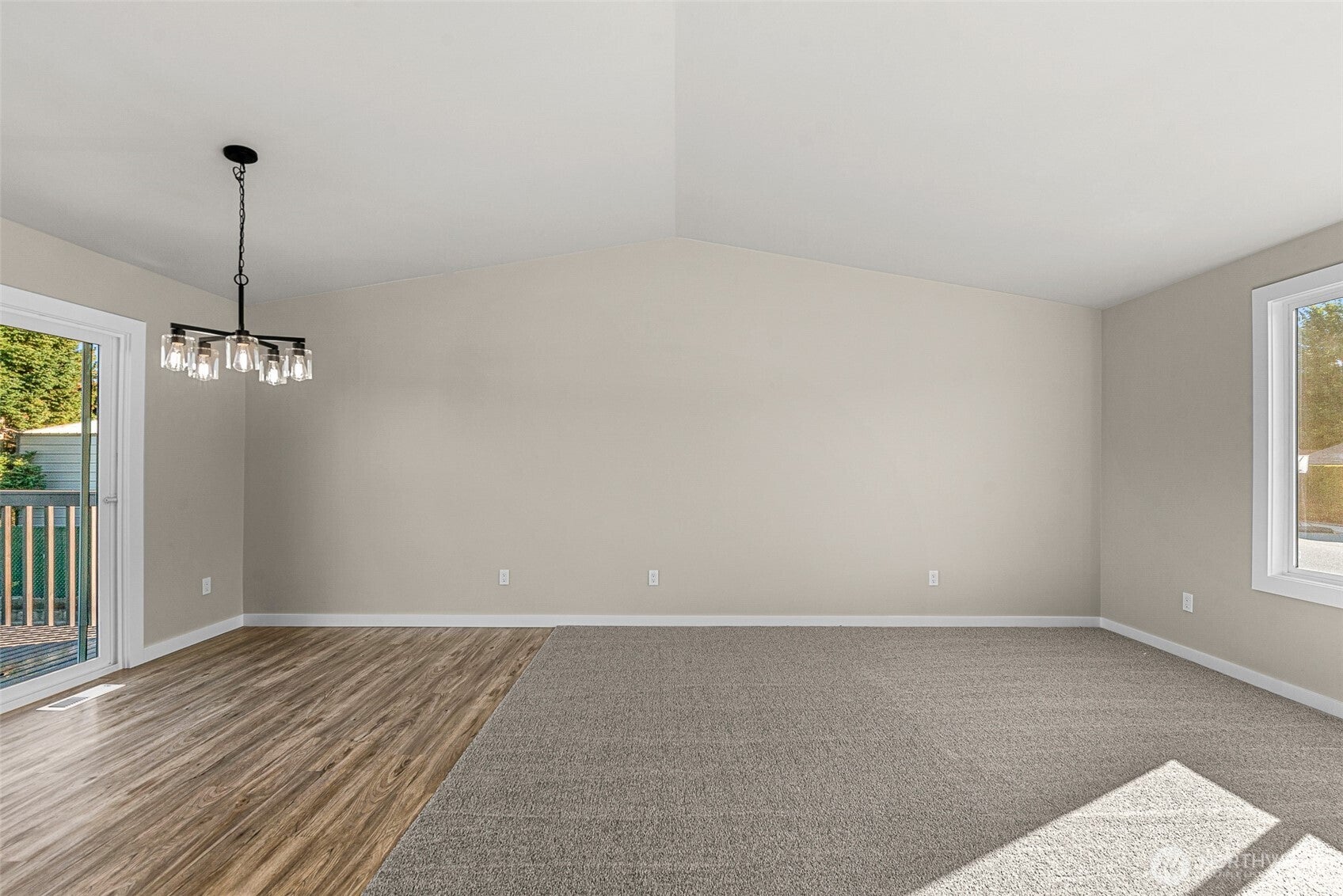 East Wenatchee, Washington, 98802, United States, 3 Bedrooms Bedrooms, ,1 BathroomBathrooms,Residential,For Sale,1984794