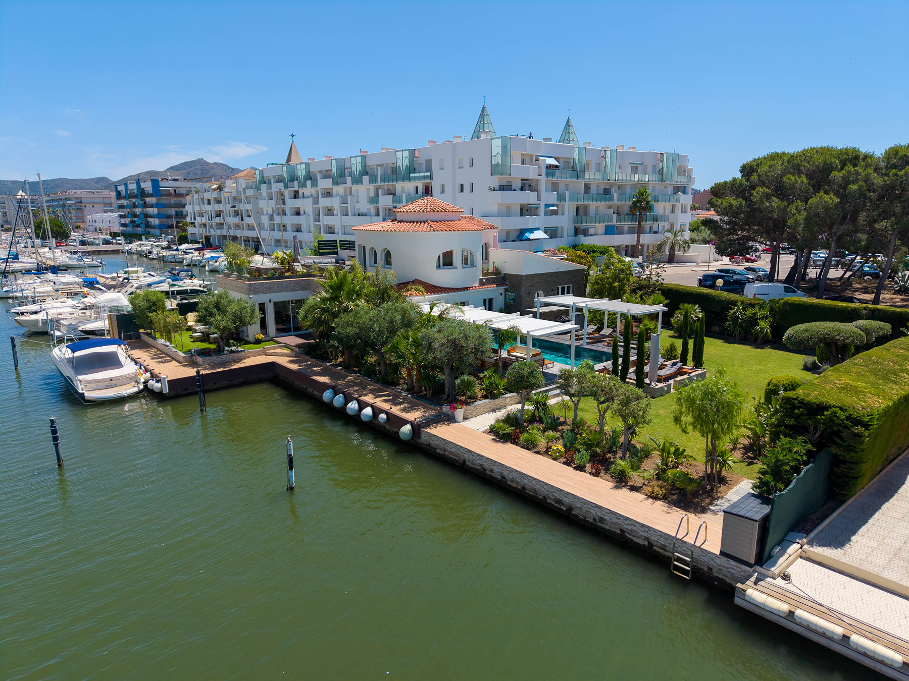  Elegant villa renovated in prime location on the canal - 物件實景