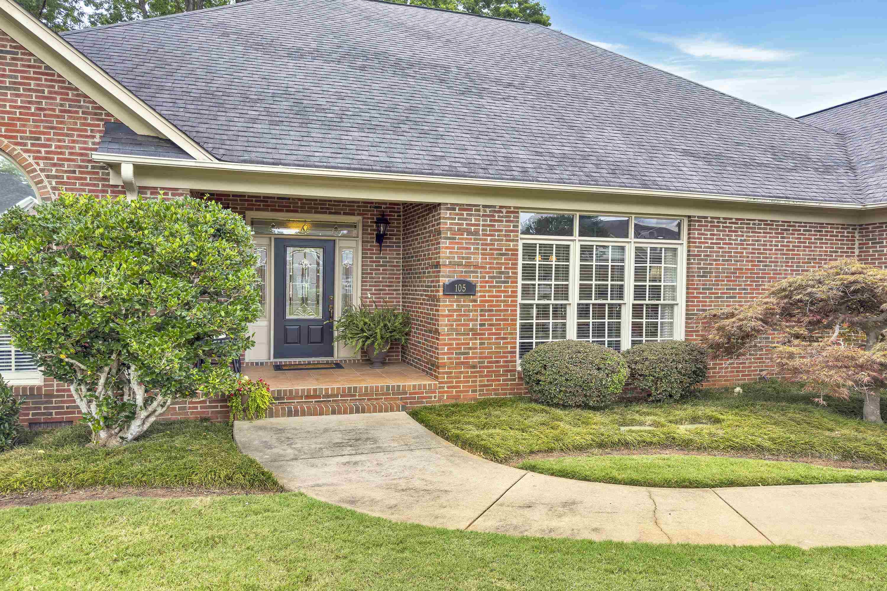 Spartanburg, South Carolina, 29307, United States, 4 Bedrooms Bedrooms, ,3 BathroomsBathrooms,Residential,For Sale,1926017