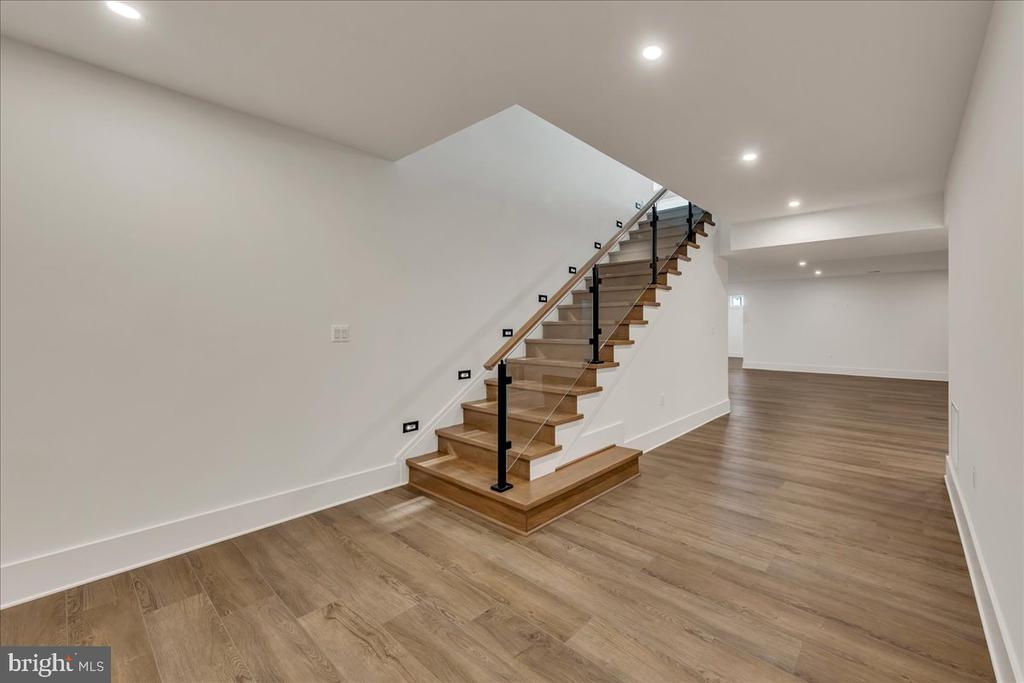 Oak Hill, Virginia, 20171, United States, 4 Bedrooms Bedrooms, ,6 BathroomsBathrooms,Residential,For Sale,1975250