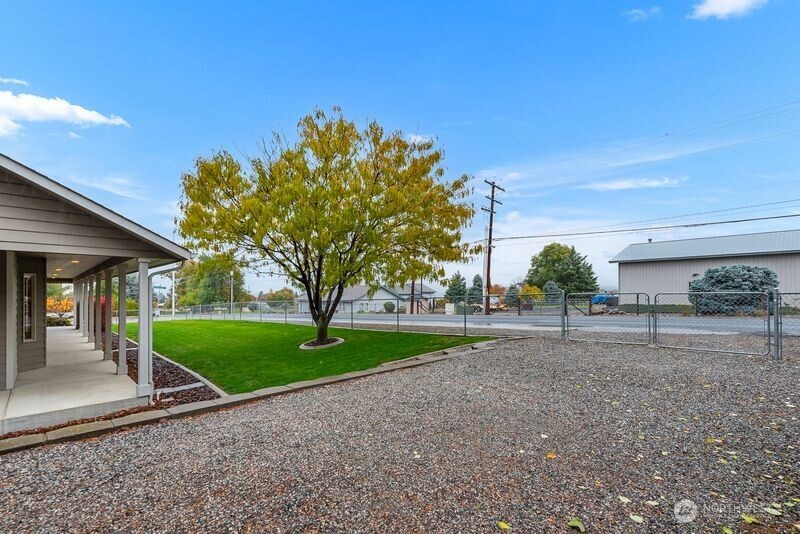 Wenatchee, Washington, 98801, United States, 3 Bedrooms Bedrooms, ,1 BathroomBathrooms,Residential,For Sale,1989040