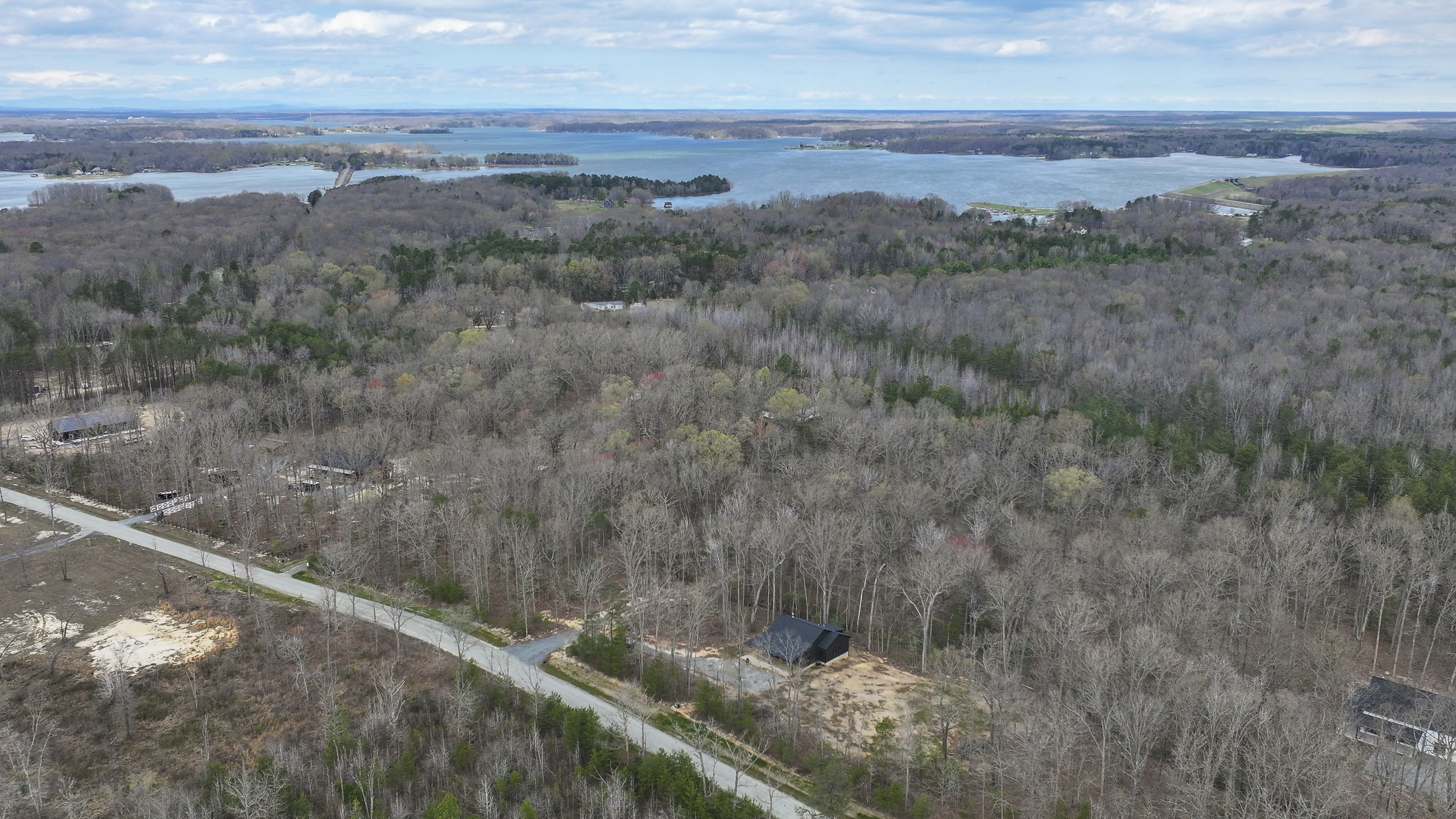  295 Equestrian Landing Trail, Bumpass, VA 23024 - 物件實景