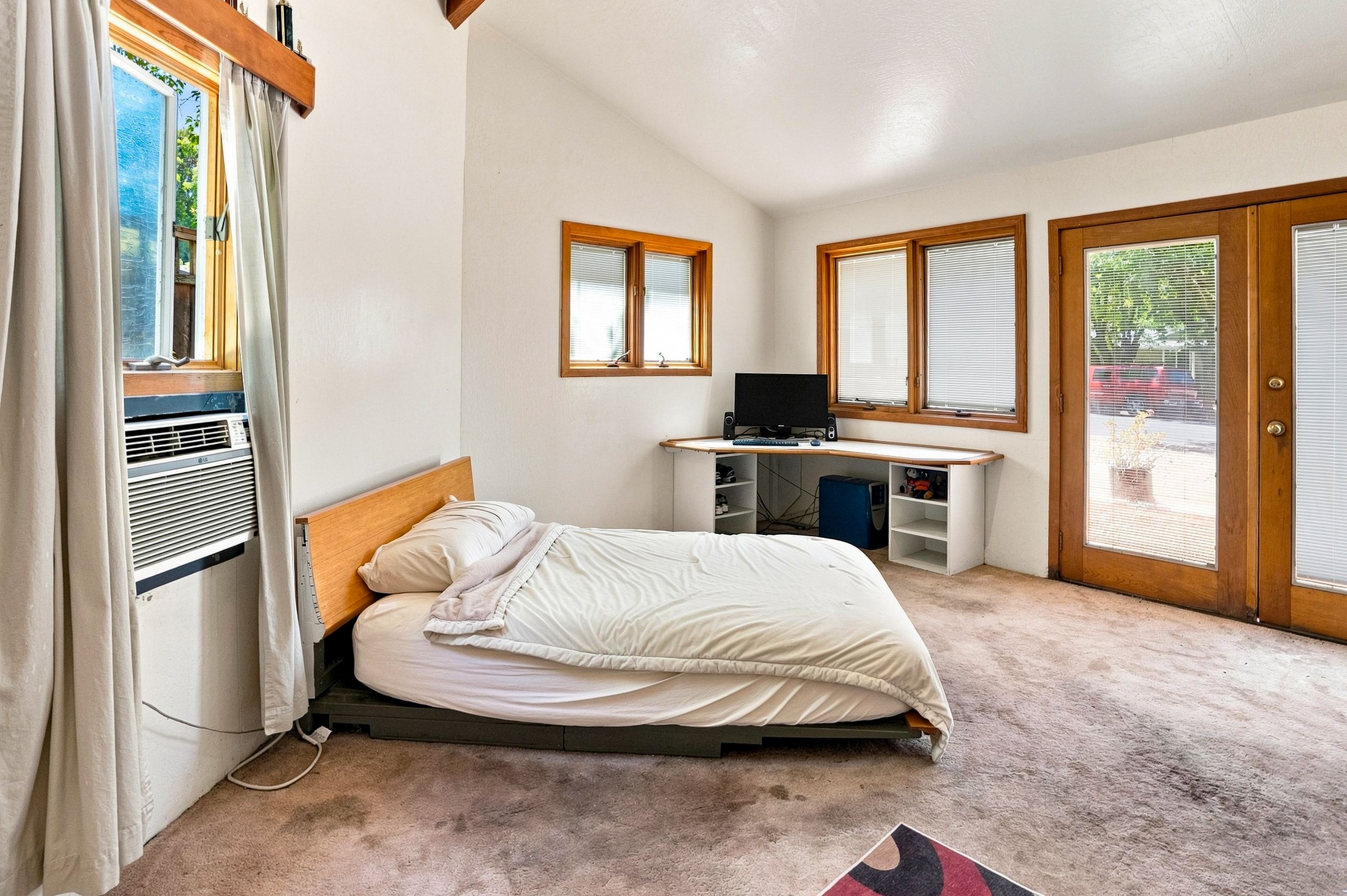  Corner Lot Retreat in the Heart of Los Gatos’ Vasona Corridor - 物件實景