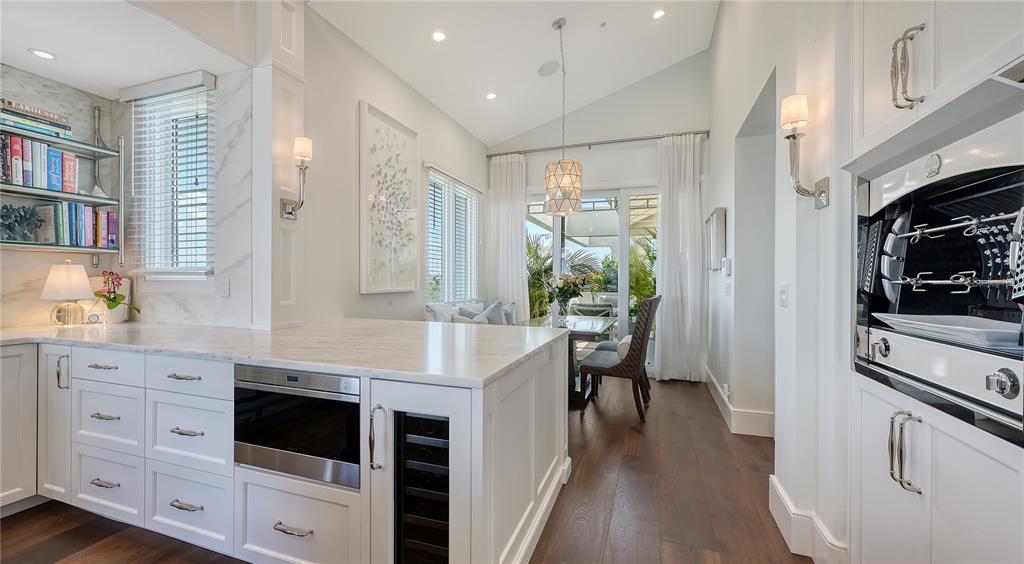 Longboat Key, Florida, 34228, United States, 3 Bedrooms Bedrooms, ,4 BathroomsBathrooms,Residential,For Sale,1777241