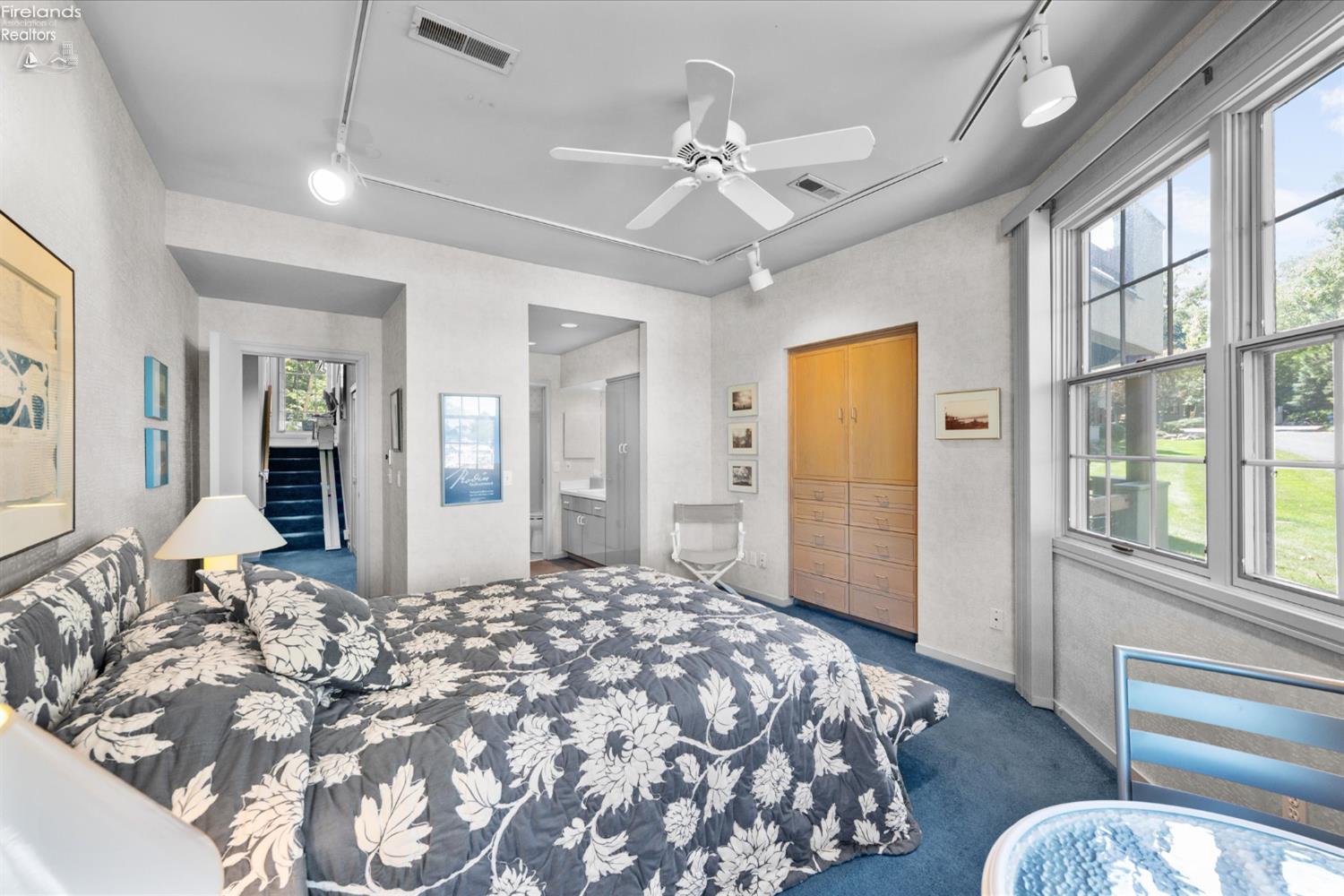 Port Clinton, Ohio, 43452, United States, 2 Bedrooms Bedrooms, ,3 BathroomsBathrooms,Residential,For Sale,1982032