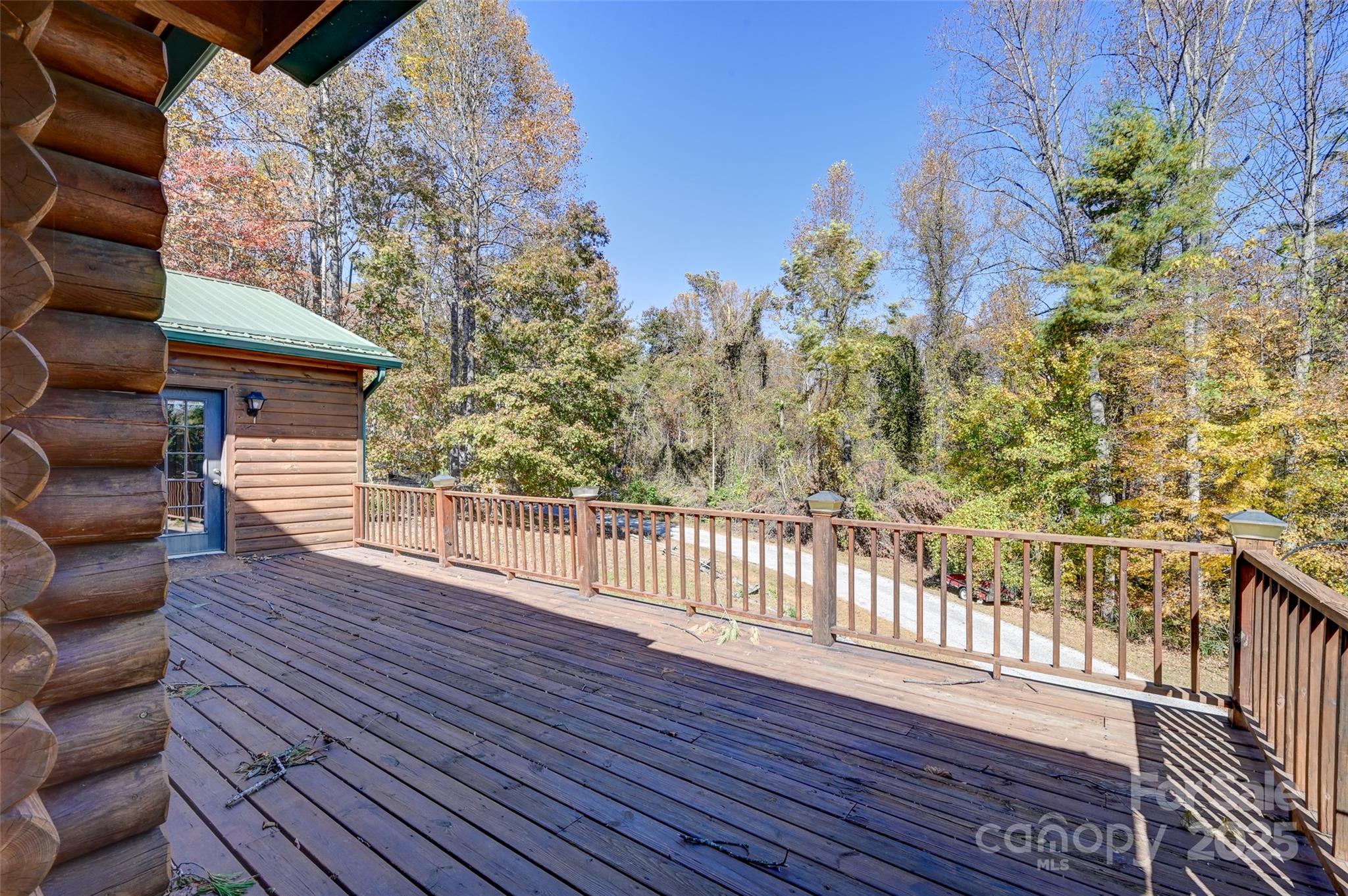Hendersonville, North Carolina, 28792, United States, 3 Bedrooms Bedrooms, ,3 BathroomsBathrooms,Residential,For Sale,1958390