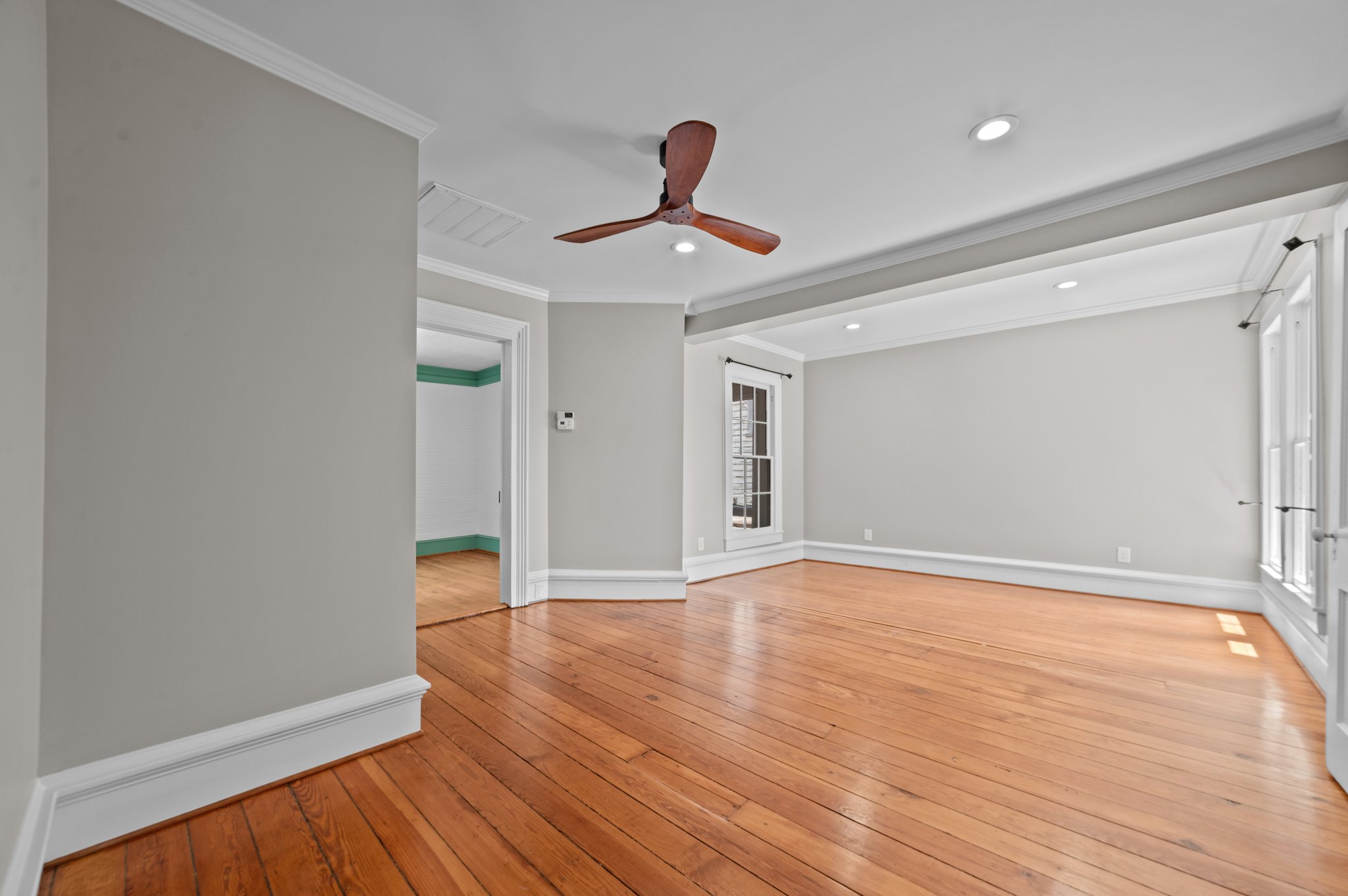 Washington, North Carolina, 27889, United States, 5 Bedrooms Bedrooms, ,3 BathroomsBathrooms,Residential,For Sale,1869236