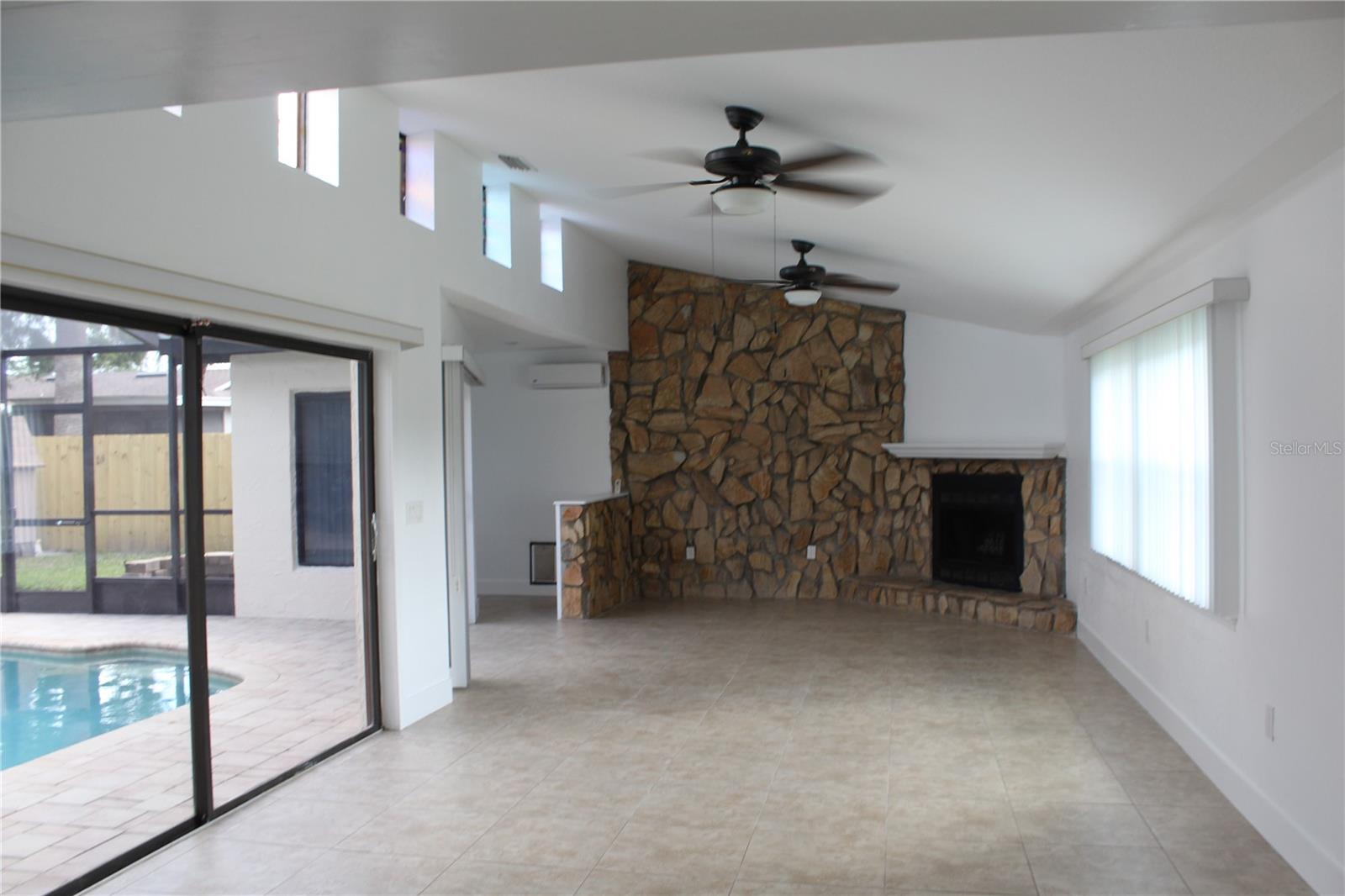 Largo, Florida, 33773, United States, 3 Bedrooms Bedrooms, ,2 BathroomsBathrooms,Residential,For Sale,1870302