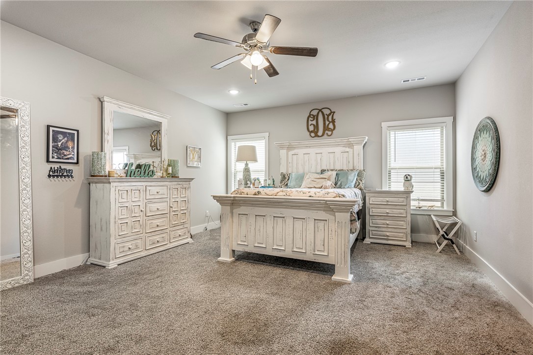 Fayetteville, Arkansas, 72704, United States, 3 Bedrooms Bedrooms, ,3 BathroomsBathrooms,Residential,For Sale,1901346