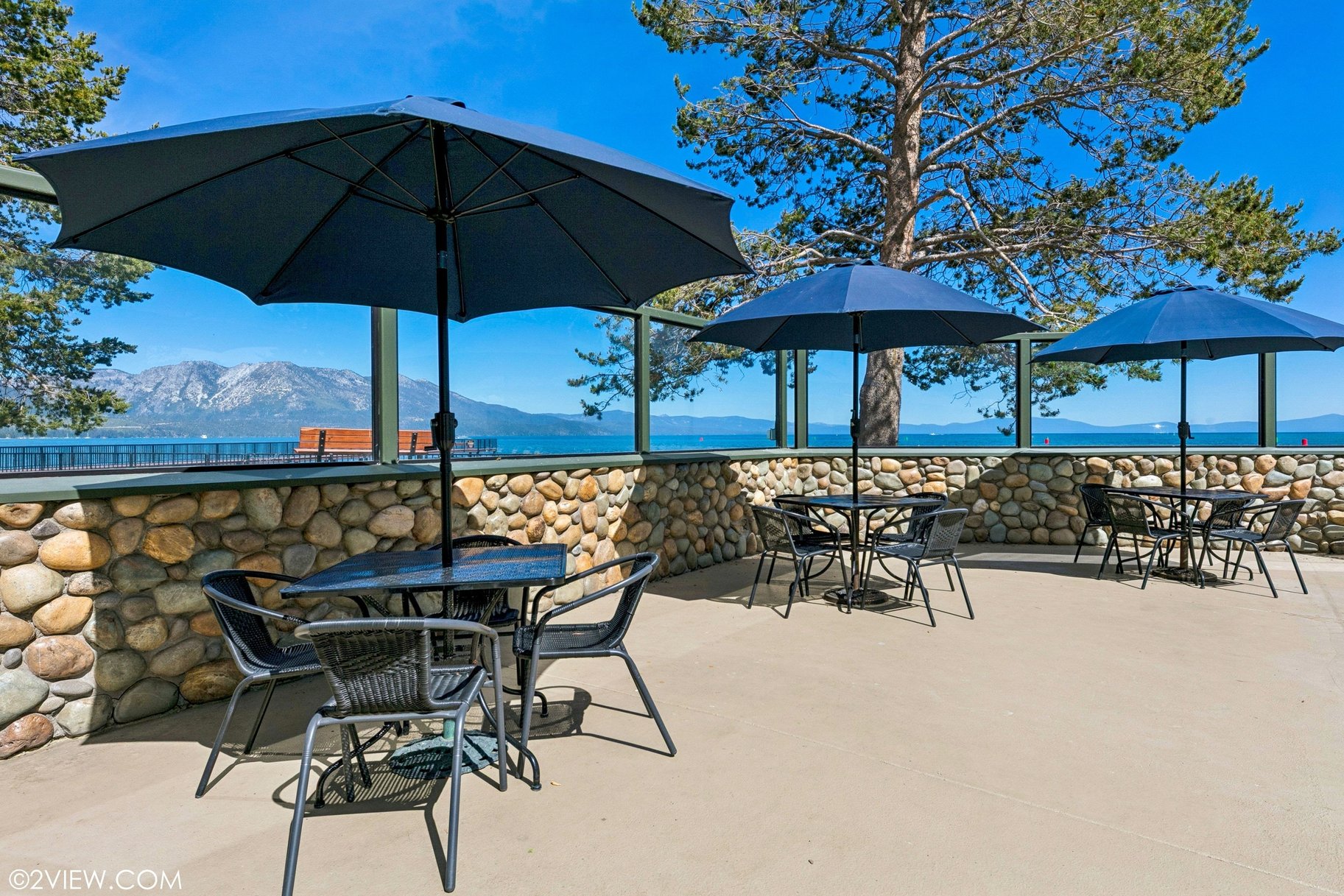  LAKEFRONT LIVING IN TAHOE KEYS - 物件實景