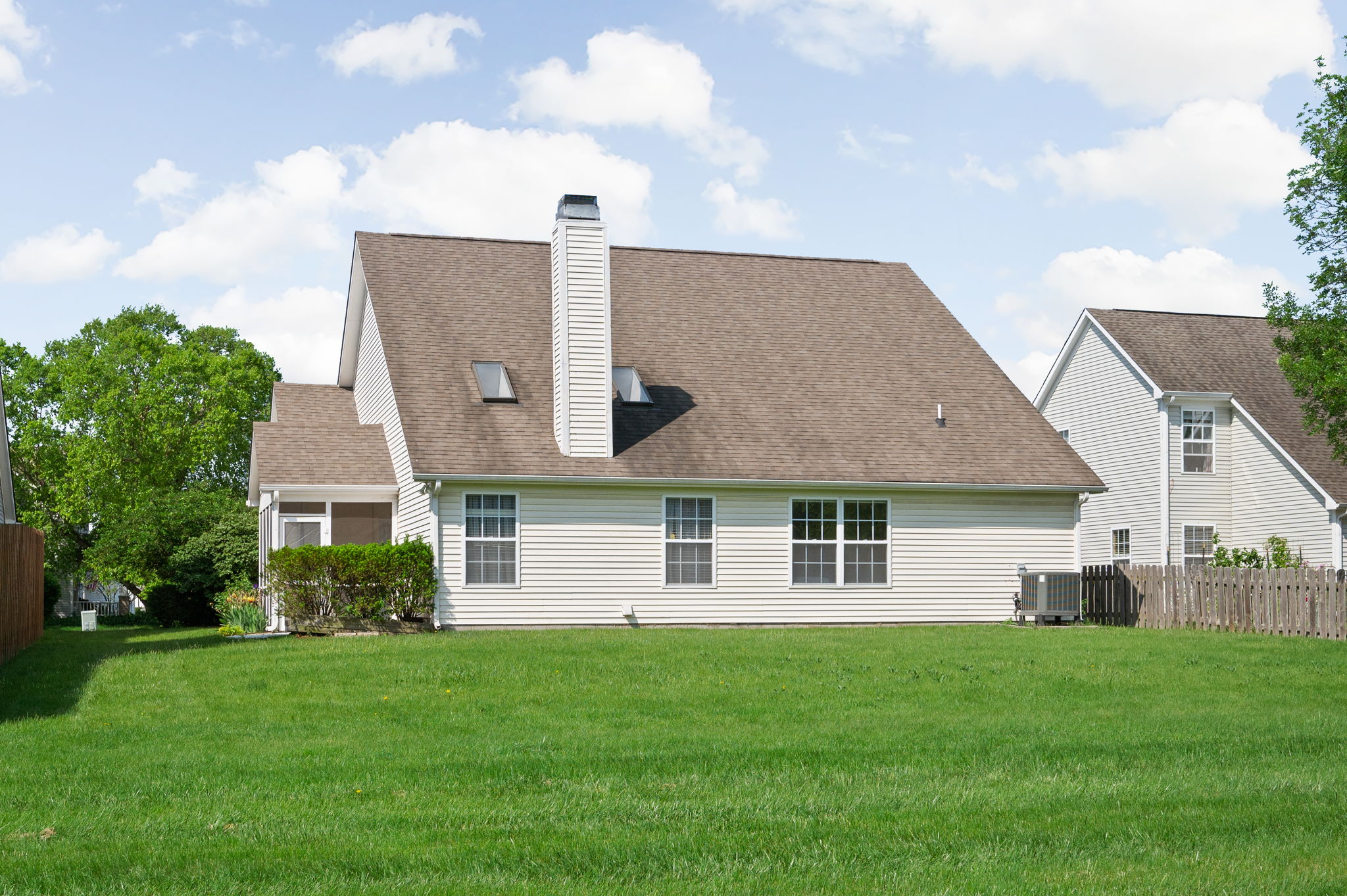  Inviting 3 Bedroom Ranch in Exceptional West Carmel Location - 物件實景