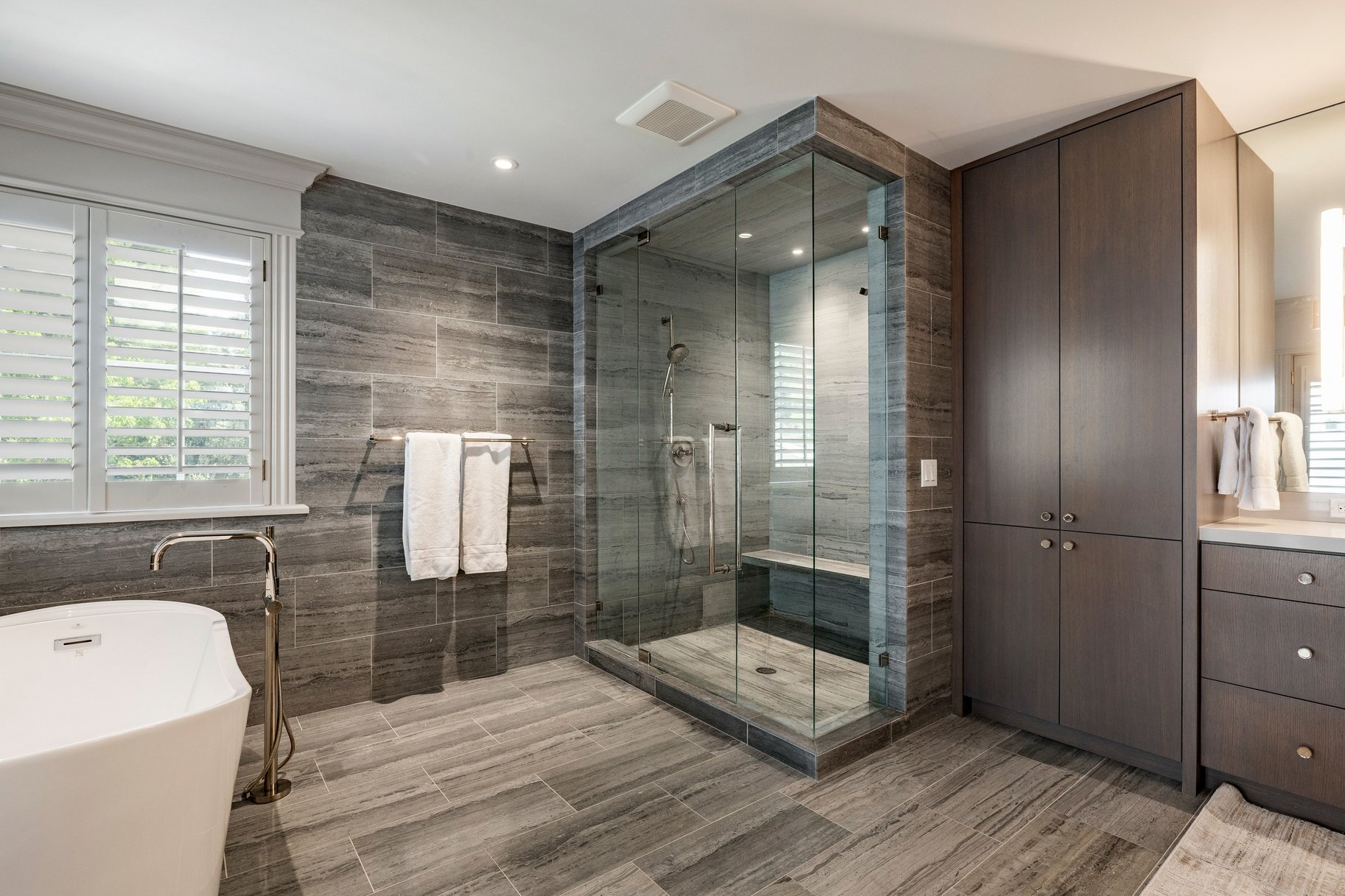  BEAUTIFULLY UPDATED FEDERAL HEIGHTS TWO STORY HOME - 物件實景