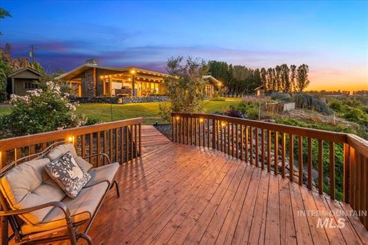 Caldwell, Idaho, 83605, United States, 2 Bedrooms Bedrooms, ,3 BathroomsBathrooms,Residential,For Sale,1979980