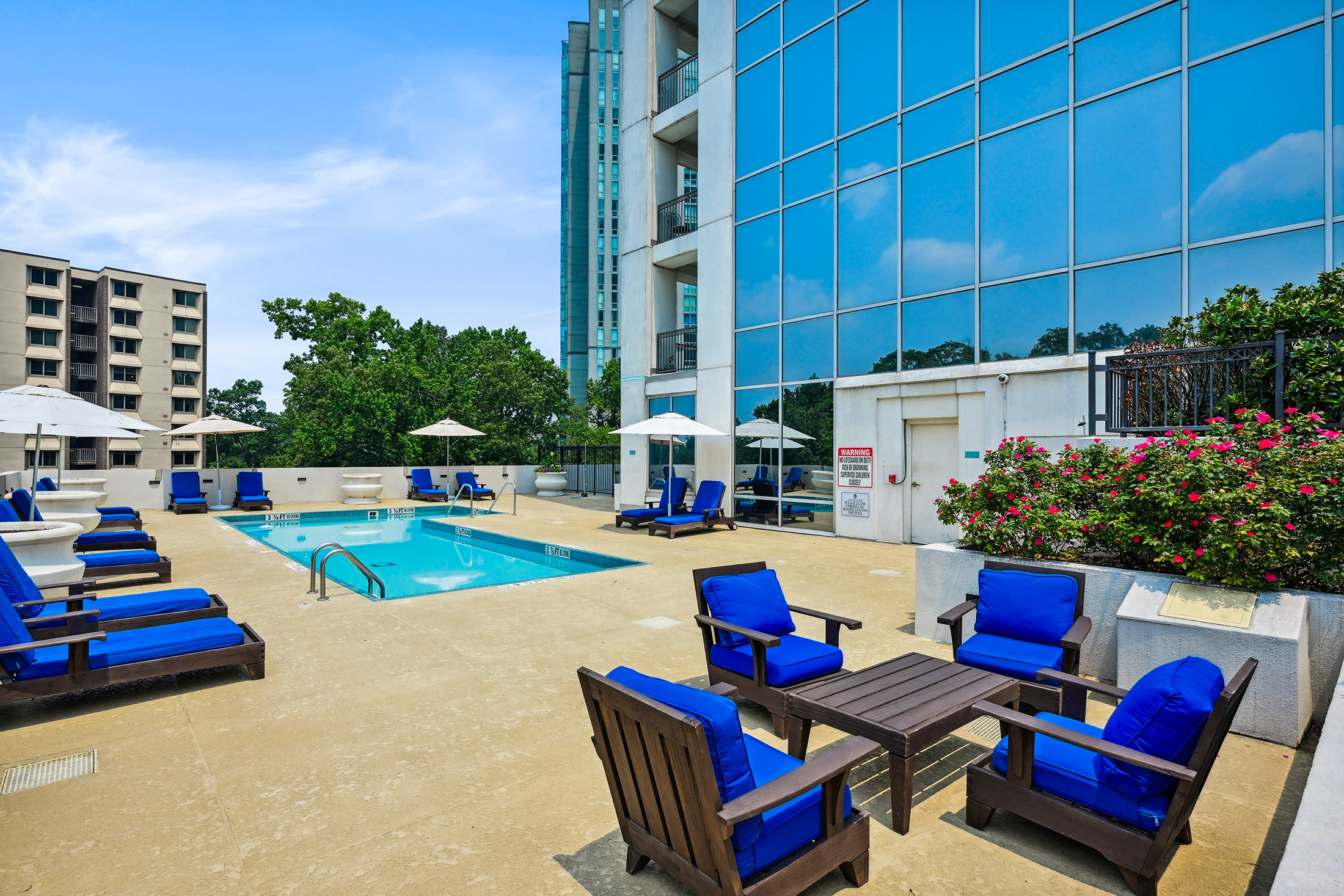  Exceptional Space, Skyline Views, and an Unbeatable Buckhead Location - 物件實景