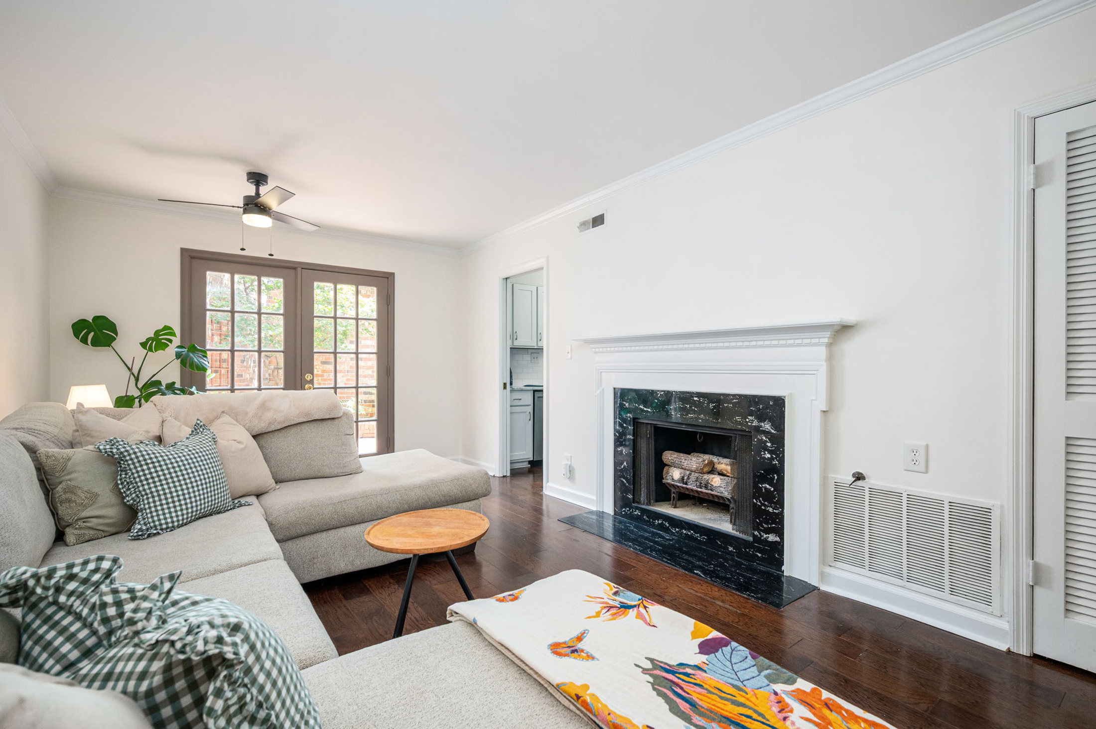  Beautifully Maintained Brick Townhome in Gated Community in Decatur - 物件實景