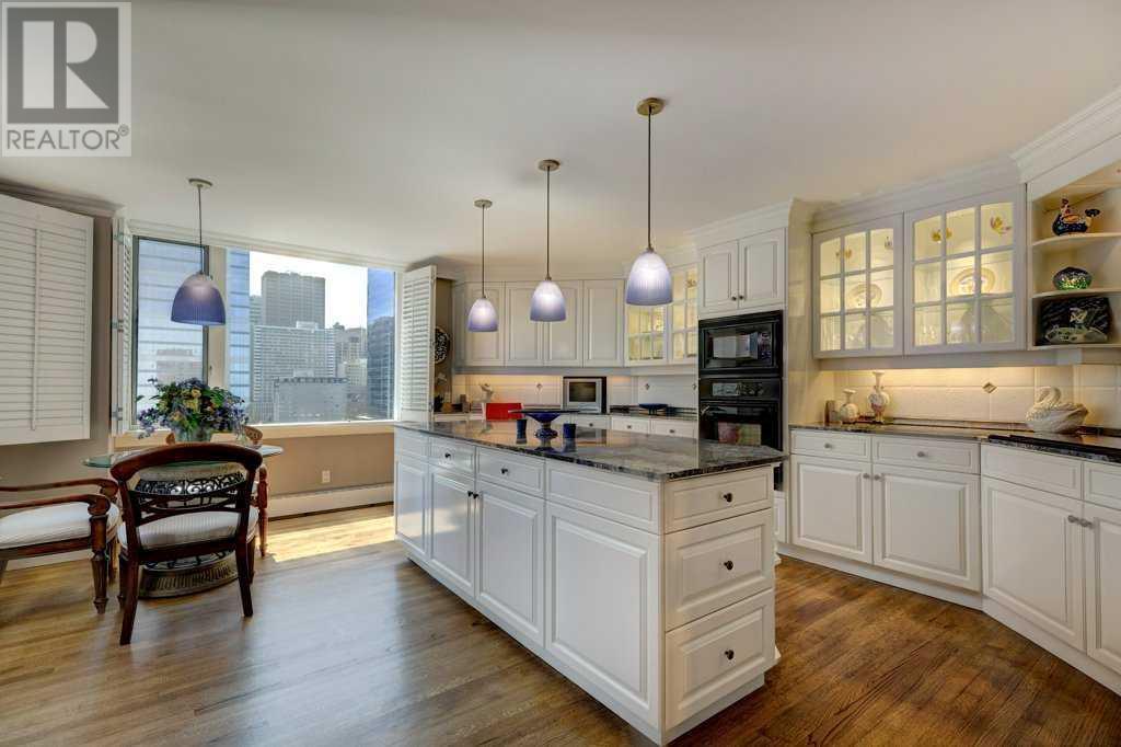 CALGARY, Alberta, T2P 3R8, CA, 2 Bedrooms Bedrooms, ,2 BathroomsBathrooms,Residential,For Sale,1908655