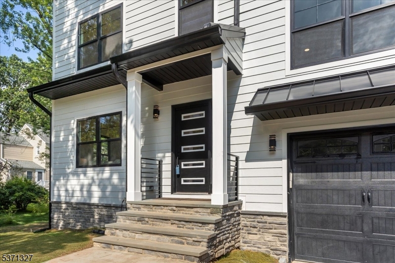 Chatham Boro, New Jersey, 07928, United States, 5 Bedrooms Bedrooms, ,6 BathroomsBathrooms,Residential,For Sale,2002999