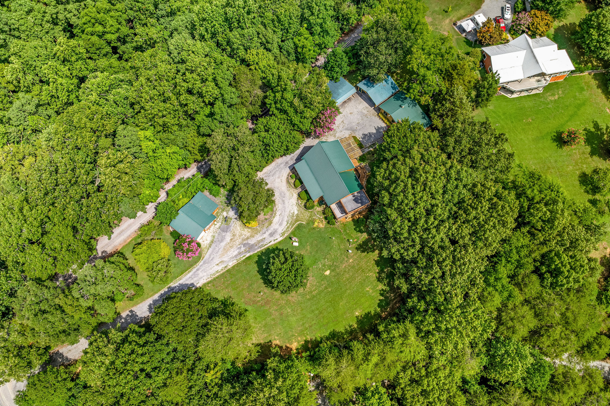 Dandridge, Tennessee, 37725, United States, 2 Bedrooms Bedrooms, ,2 BathroomsBathrooms,Residential,For Sale,1928860