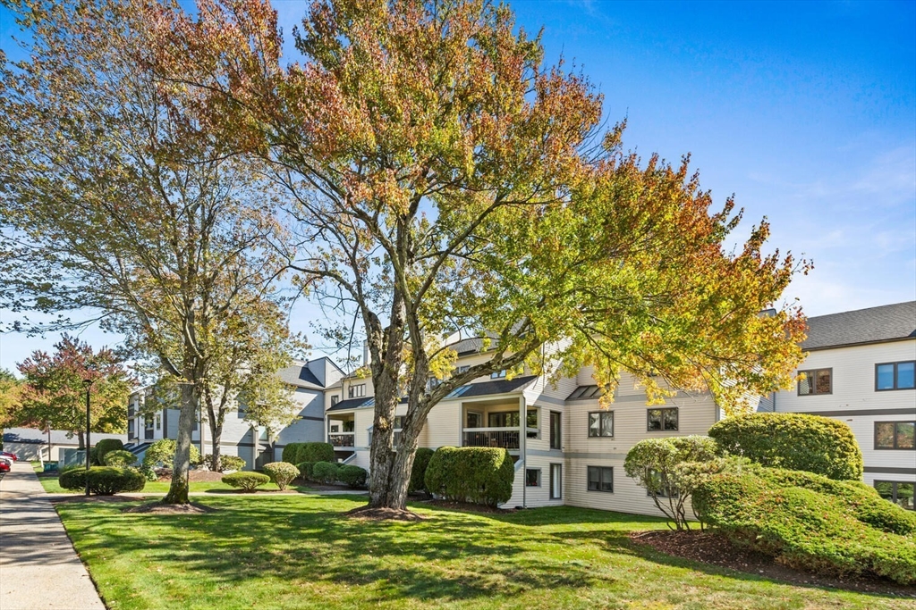 Peabody, Massachusetts, 01940, United States, 2 Bedrooms Bedrooms, ,3 BathroomsBathrooms,Residential,For Sale,1989957