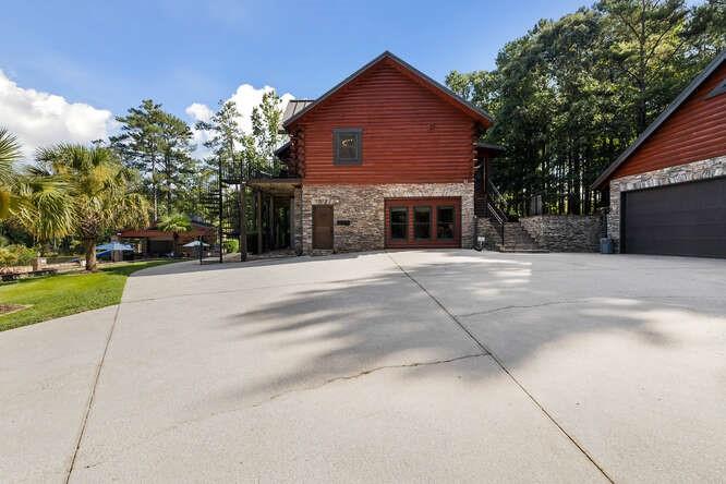 Carrollton, Georgia, 30116, United States, 5 Bedrooms Bedrooms, ,5 BathroomsBathrooms,Residential,For Sale,1803971