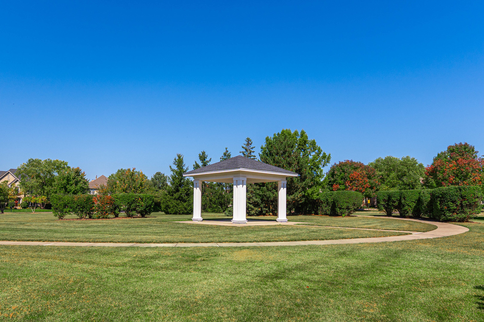 St. Charles, Illinois, 60175, United States, 5 Bedrooms Bedrooms, ,5 BathroomsBathrooms,Residential,For Sale,1989191