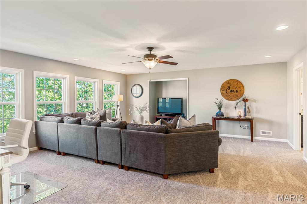 Lake St Louis, Missouri, 63367, United States, 4 Bedrooms Bedrooms, ,4 BathroomsBathrooms,Residential,For Sale,1987646