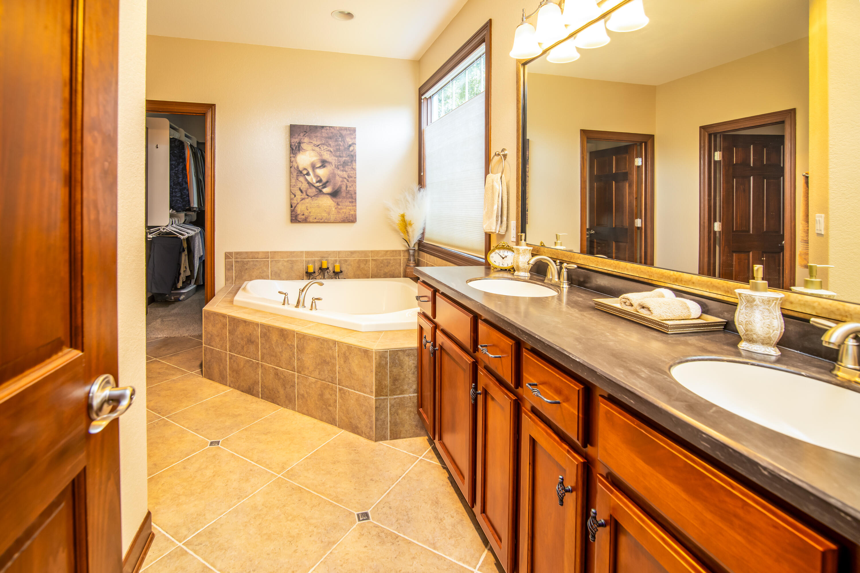 Theresa, Wisconsin, 53091, United States, 5 Bedrooms Bedrooms, ,4 BathroomsBathrooms,Residential,For Sale,1902017