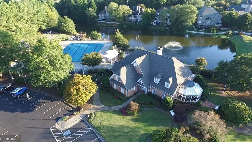 Roswell, Georgia, 30075, United States, 5 Bedrooms Bedrooms, ,4 BathroomsBathrooms,Residential,For Sale,2044480