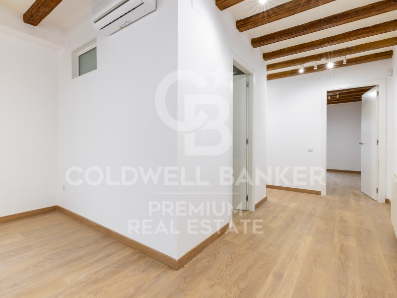 Barcelona Capital, Catalonia, ES, 4 Bedrooms Bedrooms, ,2 BathroomsBathrooms,Residential,For Sale,1752562