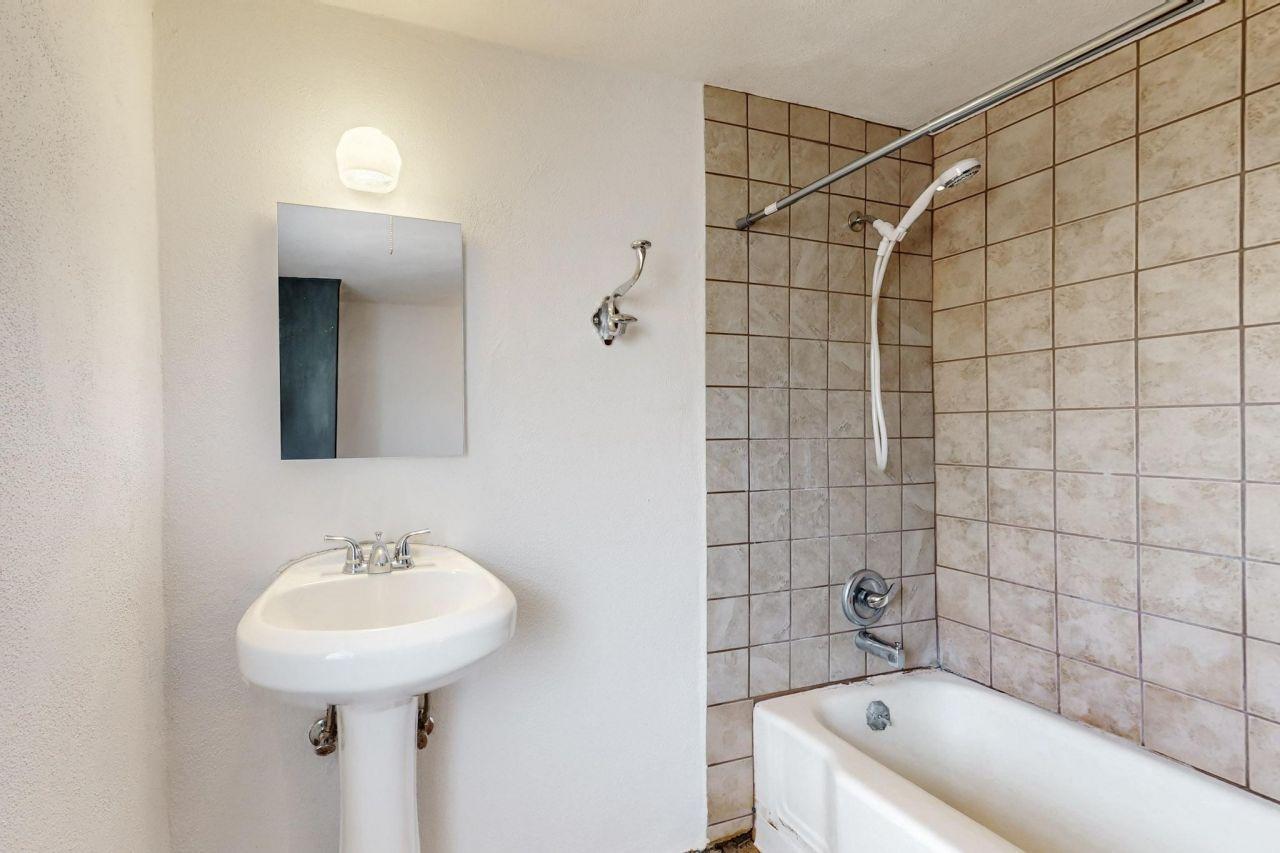 La Mesilla, New Mexico, 87532, United States, 5 Bedrooms Bedrooms, ,2 BathroomsBathrooms,Residential,For Sale,1762122