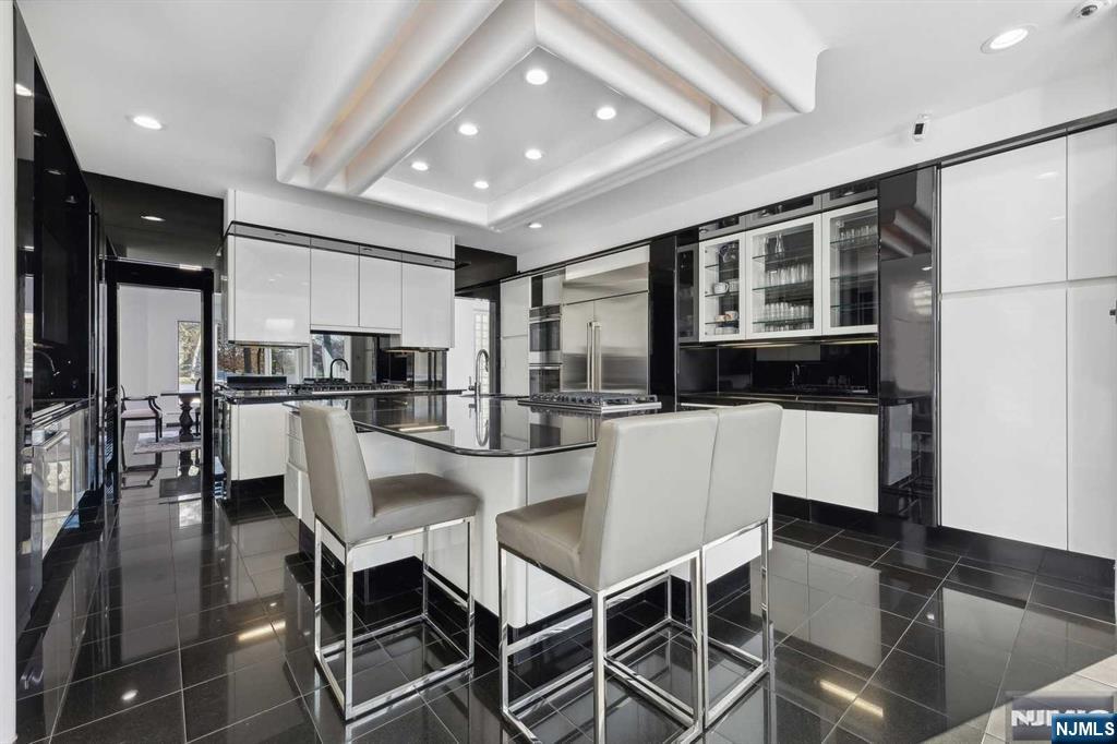 Alpine, New Jersey, 07620, United States, 6 Bedrooms Bedrooms, ,9 BathroomsBathrooms,Residential,For Sale,2000775