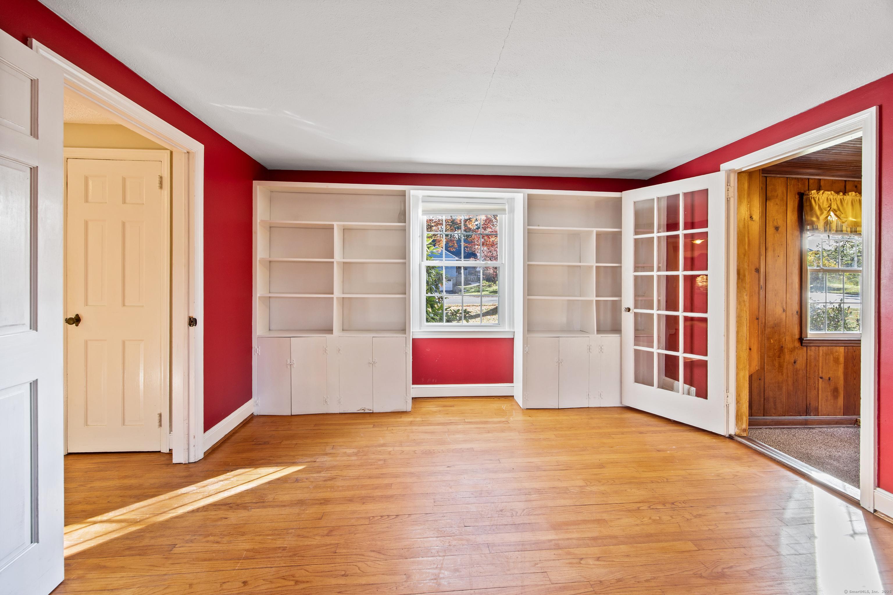 West Hartford, Connecticut, 06117, United States, 3 Bedrooms Bedrooms, ,3 BathroomsBathrooms,Residential,For Sale,1980487