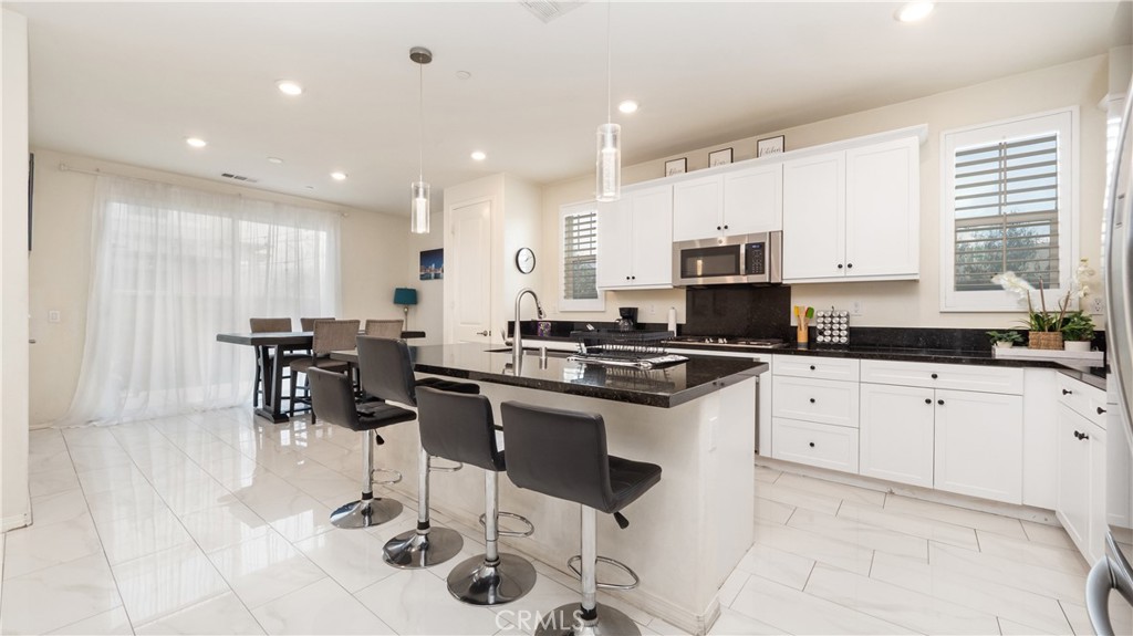 Fontana, California, 92336, United States, 3 Bedrooms Bedrooms, ,3 BathroomsBathrooms,Residential,For Sale,1975846