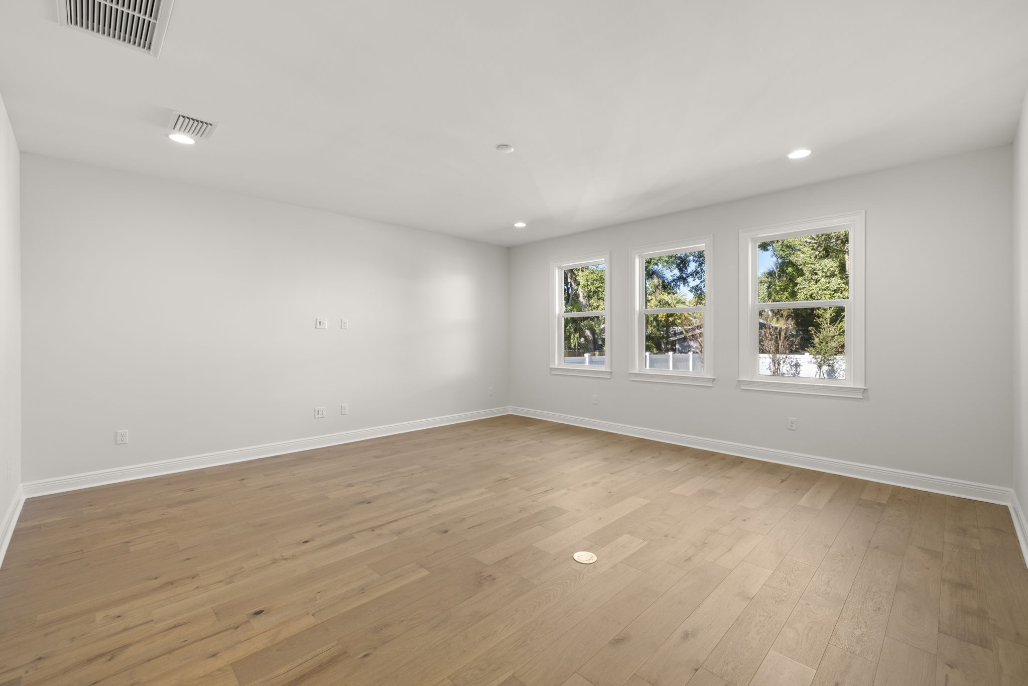 Tampa, Florida, 33629, United States, 4 Bedrooms Bedrooms, ,5 BathroomsBathrooms,Residential,For Sale,1986132