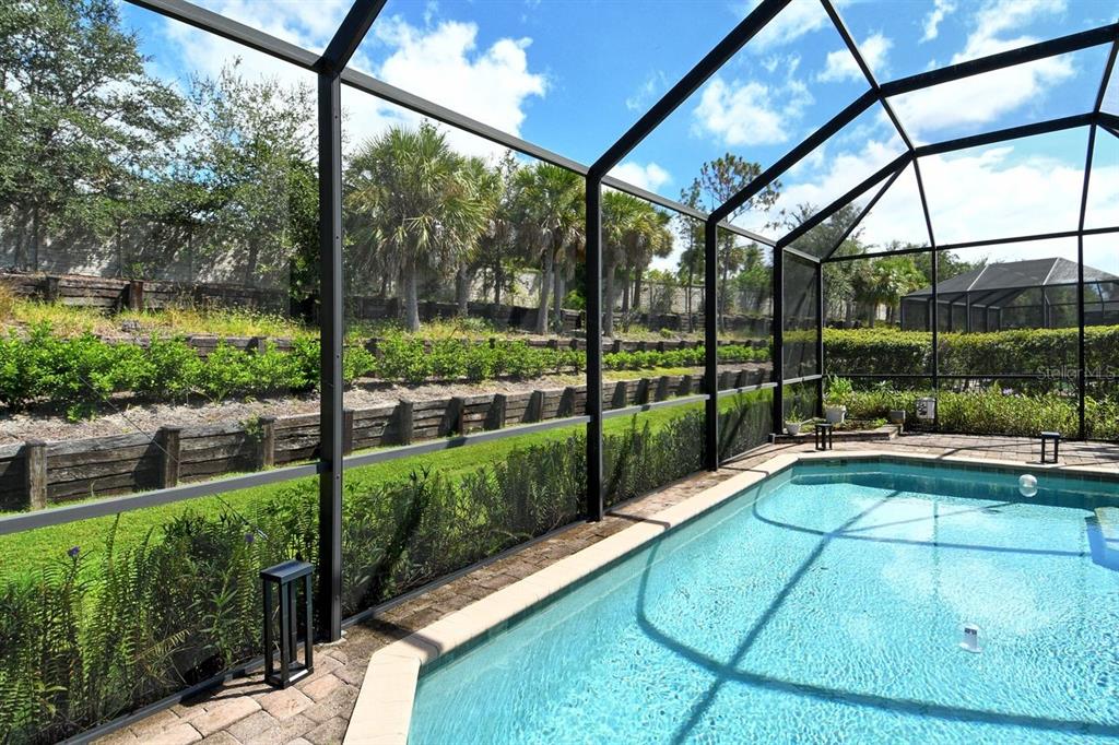 Bradenton, Florida, 34201, United States, 2 Bedrooms Bedrooms, ,2 BathroomsBathrooms,Residential,For Sale,1961743